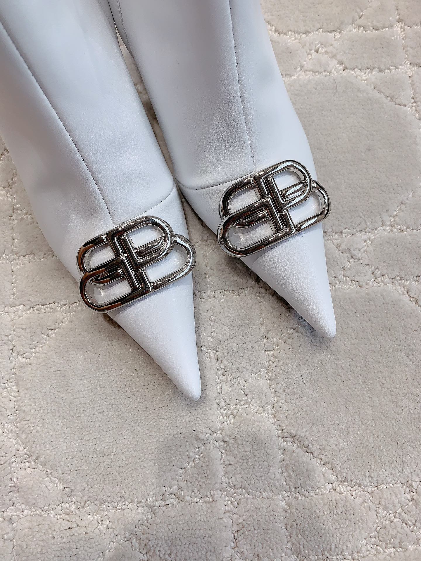 POINTED-TOE HIGH HEEL BOOTS IN WHITE SMOOTH LAMBSKIN - 34