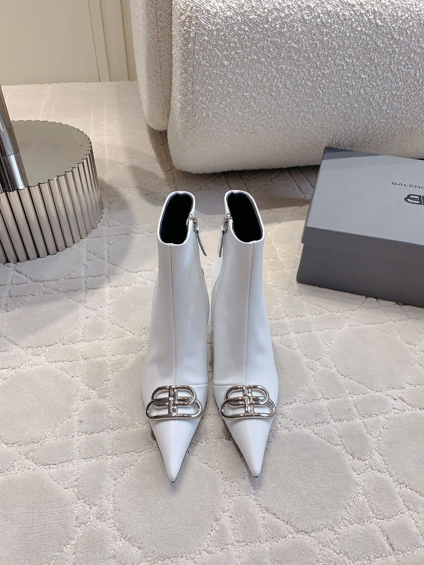 POINTED-TOE HIGH HEEL BOOTS IN WHITE SMOOTH LAMBSKIN - 34