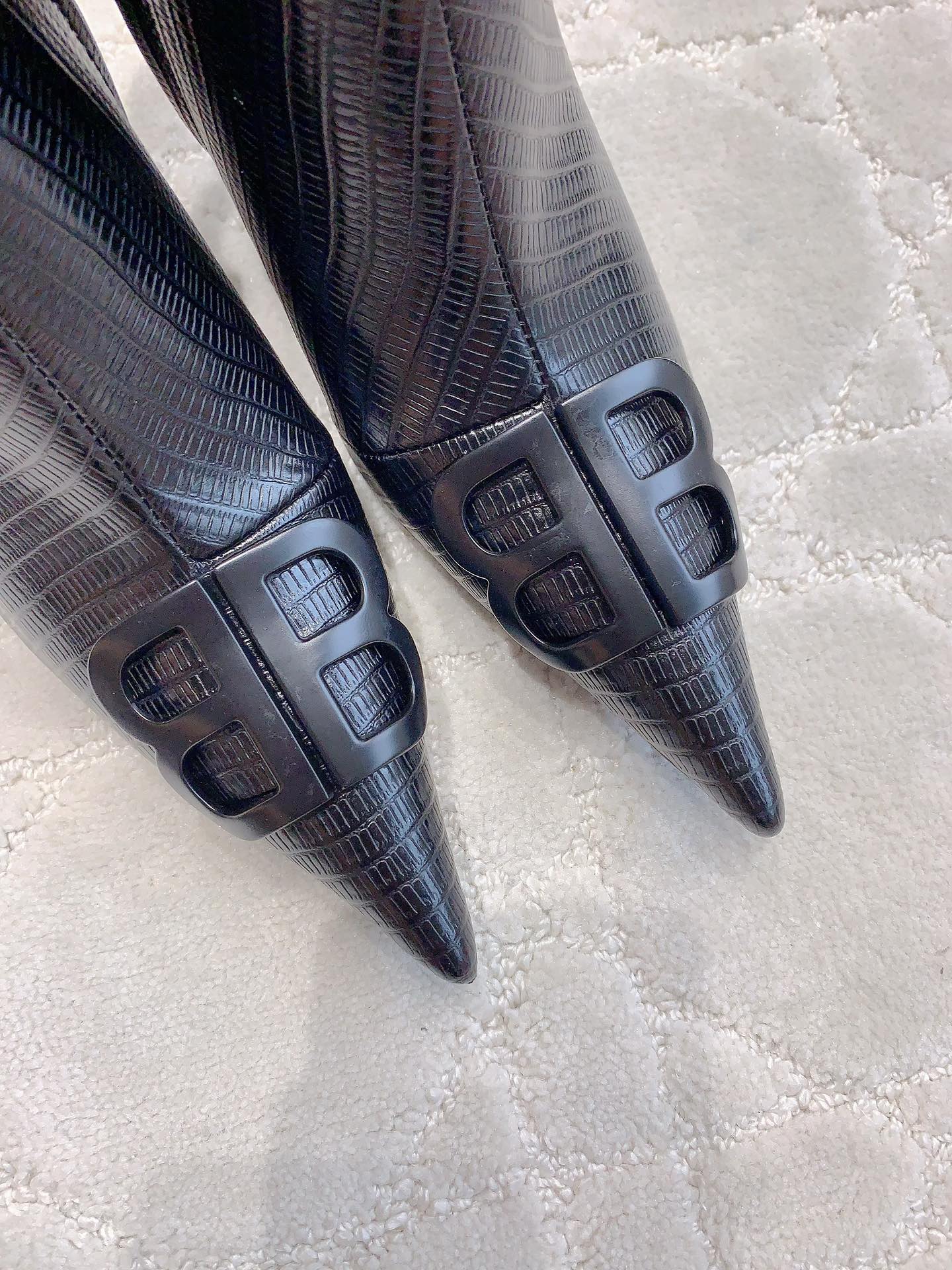 POINTED-TOE HIGH HEEL BOOTS IN BLACK LIZARD EMBOSSED CALFSKIN - 34