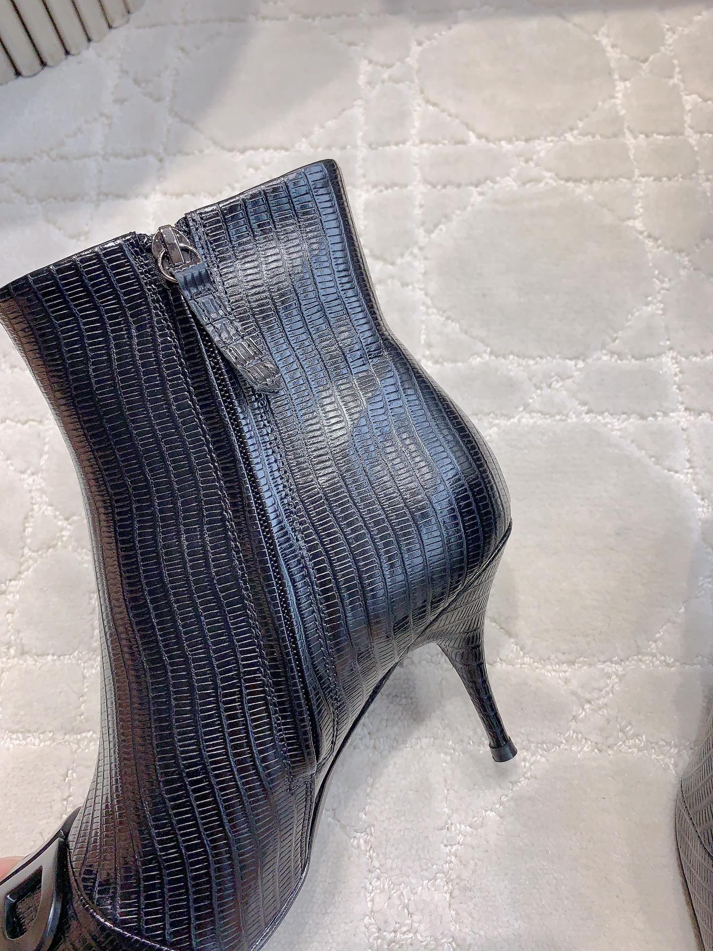 POINTED-TOE HIGH HEEL BOOTS IN BLACK LIZARD EMBOSSED CALFSKIN - 34