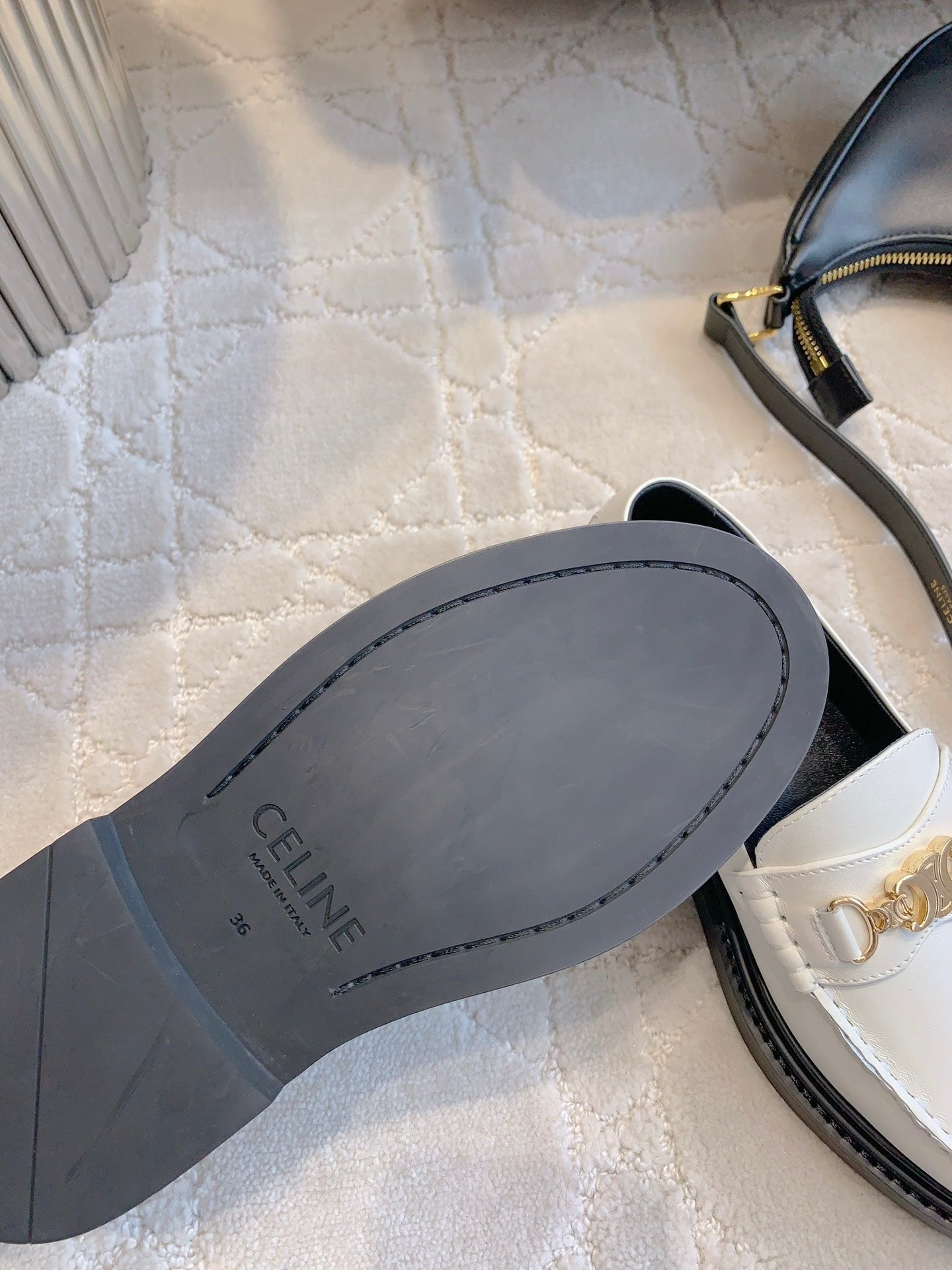 CHANEL 25S ARC DE TRIOMPHE LOAFERS IN WHITE CALFSKIN GOLD HARDWARE - 35