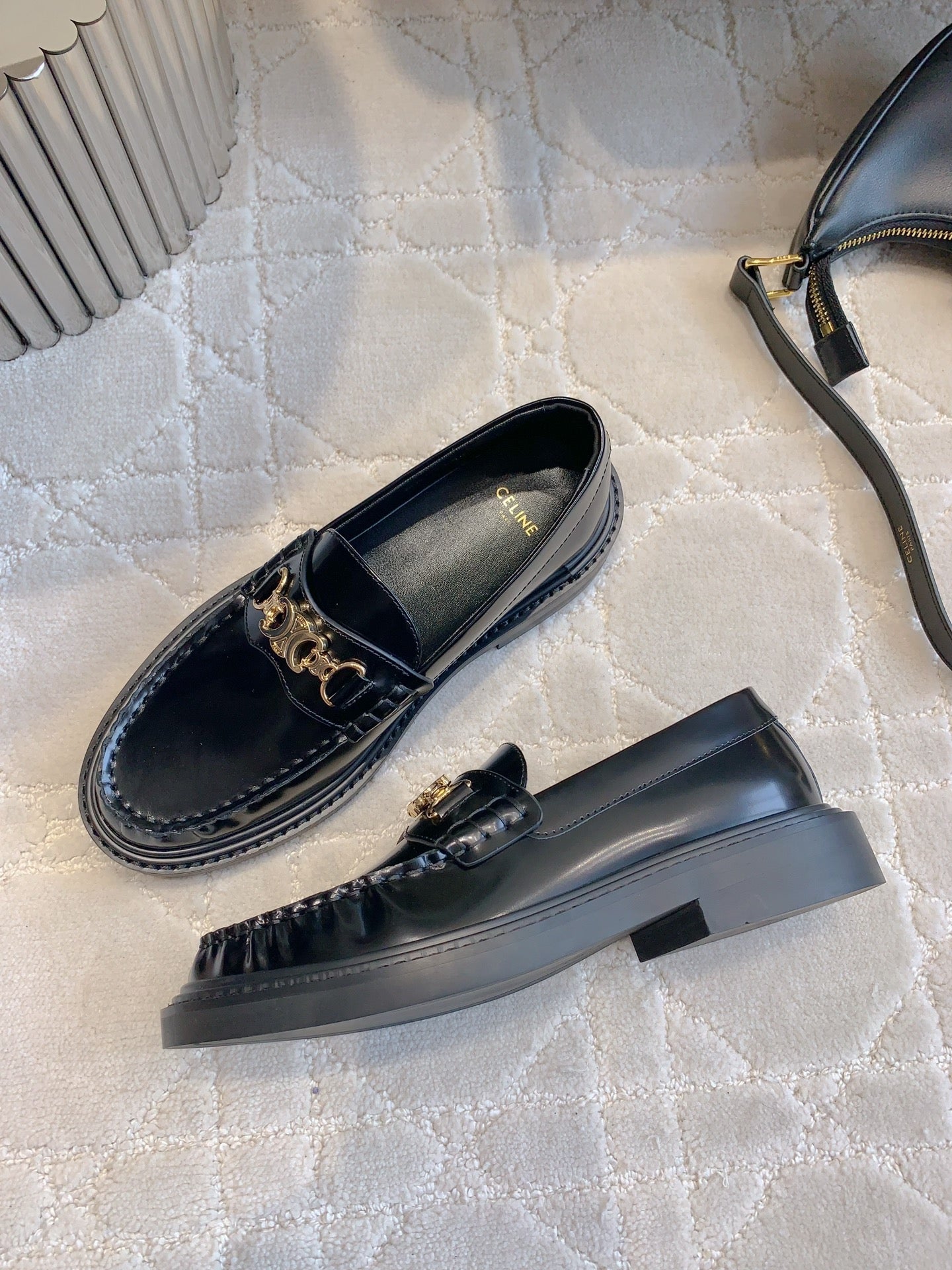 CHANEL 25S ARC DE TRIOMPHE LOAFERS IN BLACK SHINY CALFSKIN GOLD HARDWARE - 35