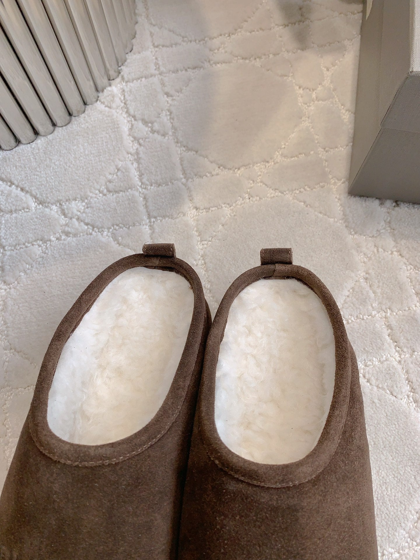 ALASKA SLIPPER IN CHOCOLATE SUEDE - 35