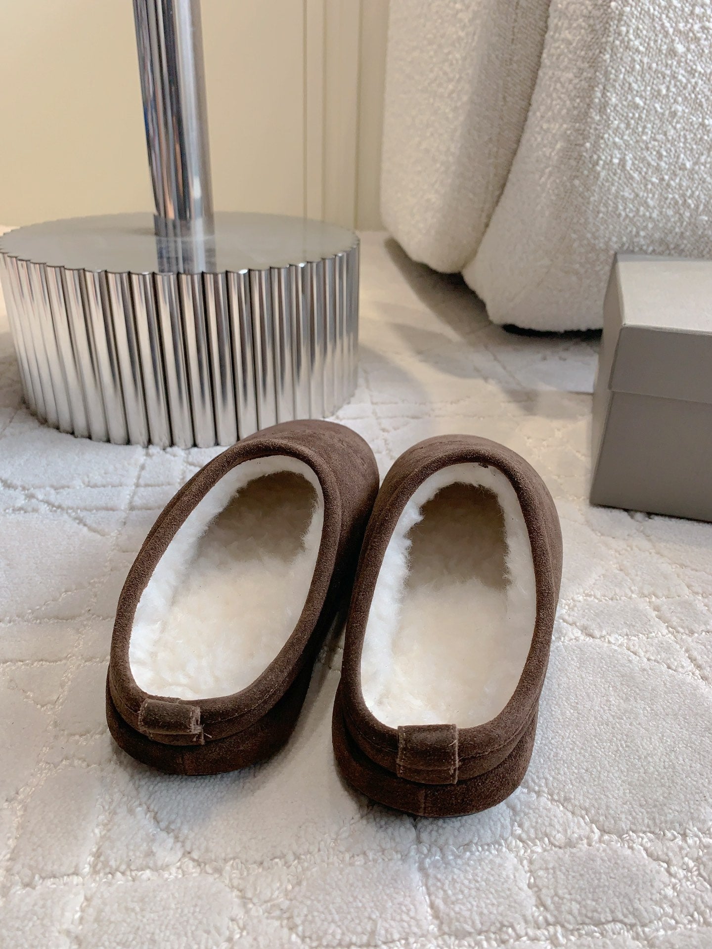 ALASKA SLIPPER IN CHOCOLATE SUEDE - 35