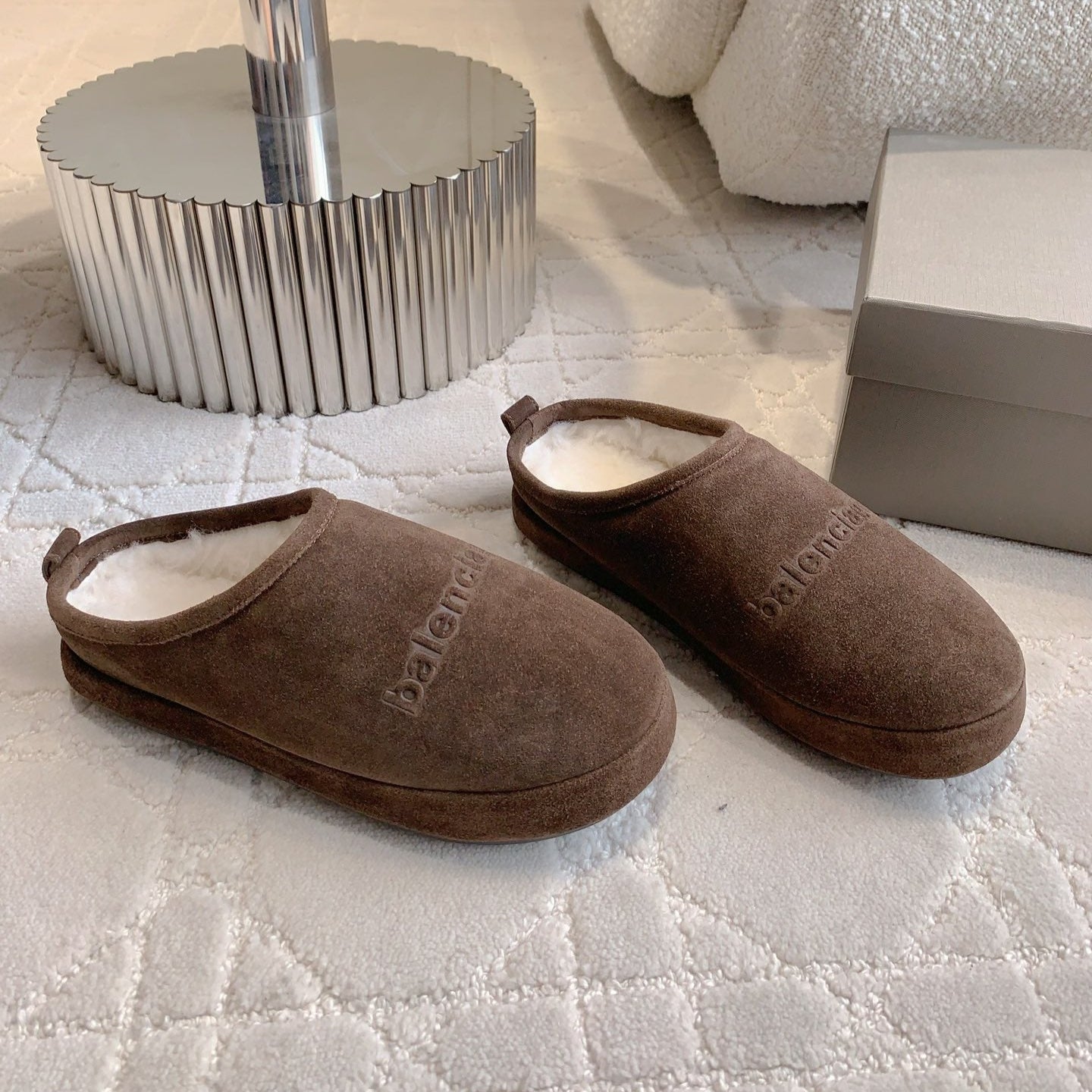 ALASKA SLIPPER IN CHOCOLATE SUEDE - 35