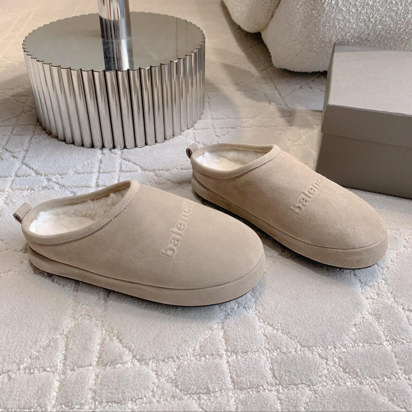 ALASKA SLIPPER IN BEIGE SUEDE - 35