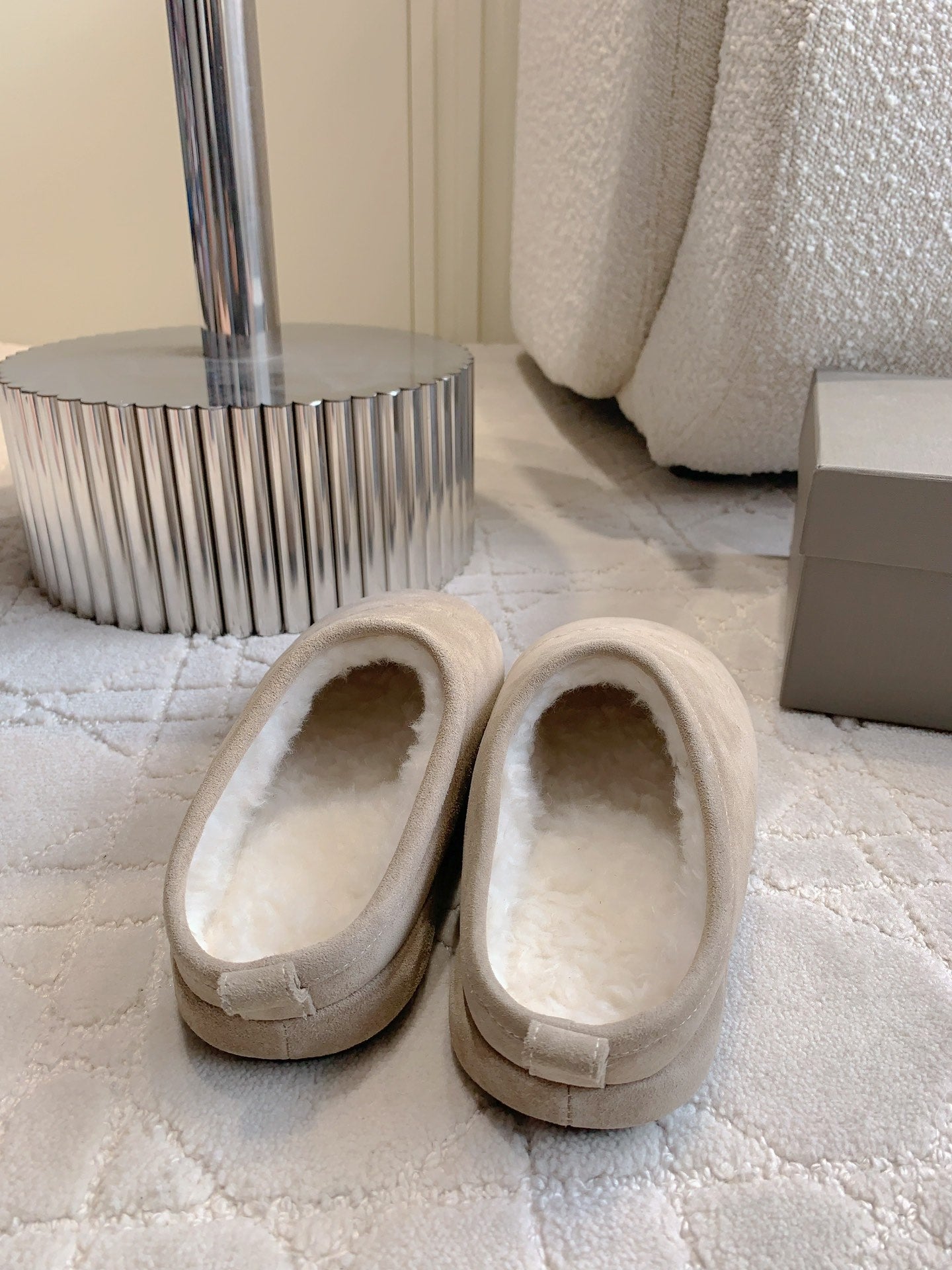 ALASKA SLIPPER IN BEIGE SUEDE - 35
