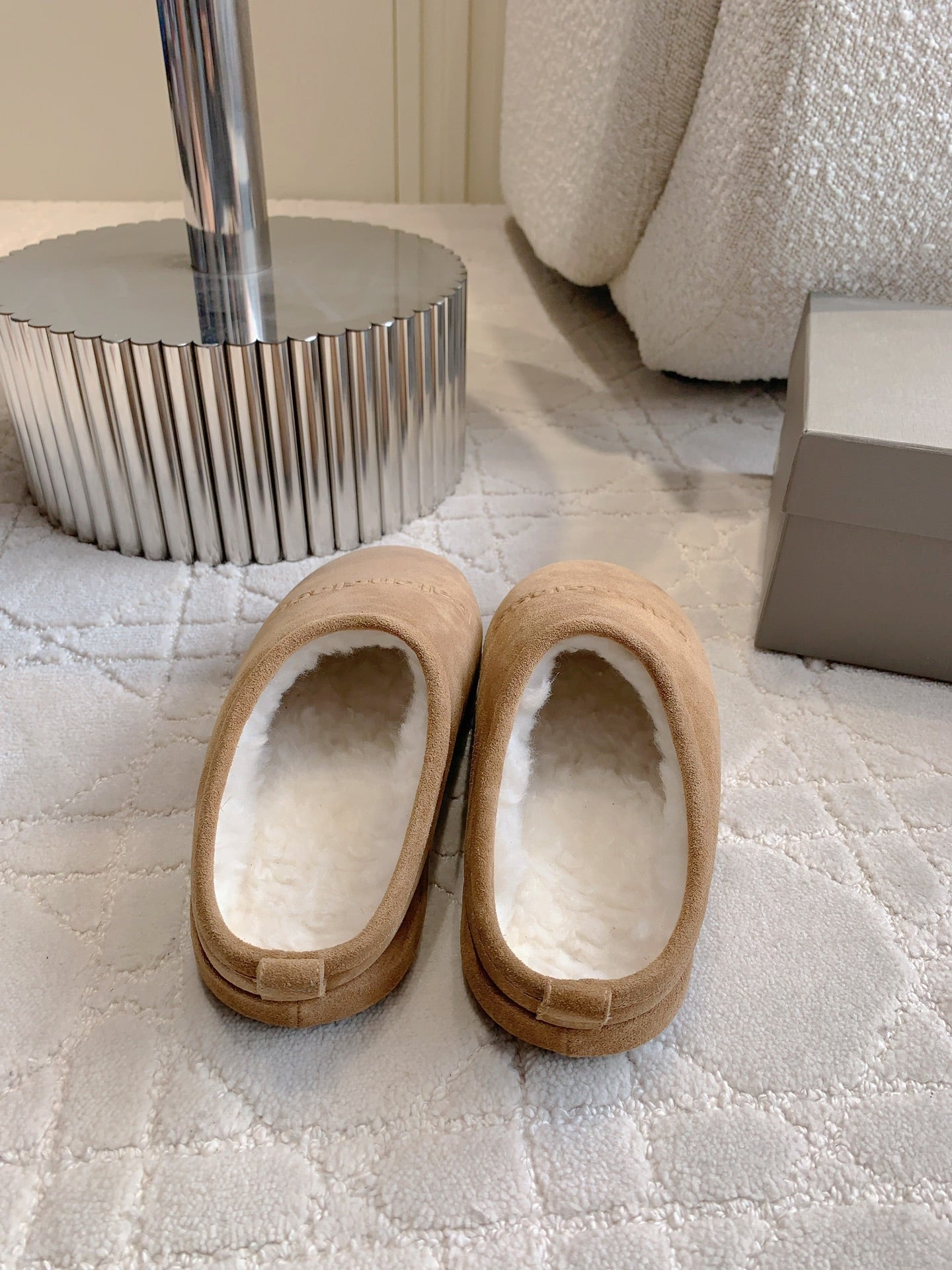 ALASKA SLIPPER IN CAMEL BROWN SUEDE - 35
