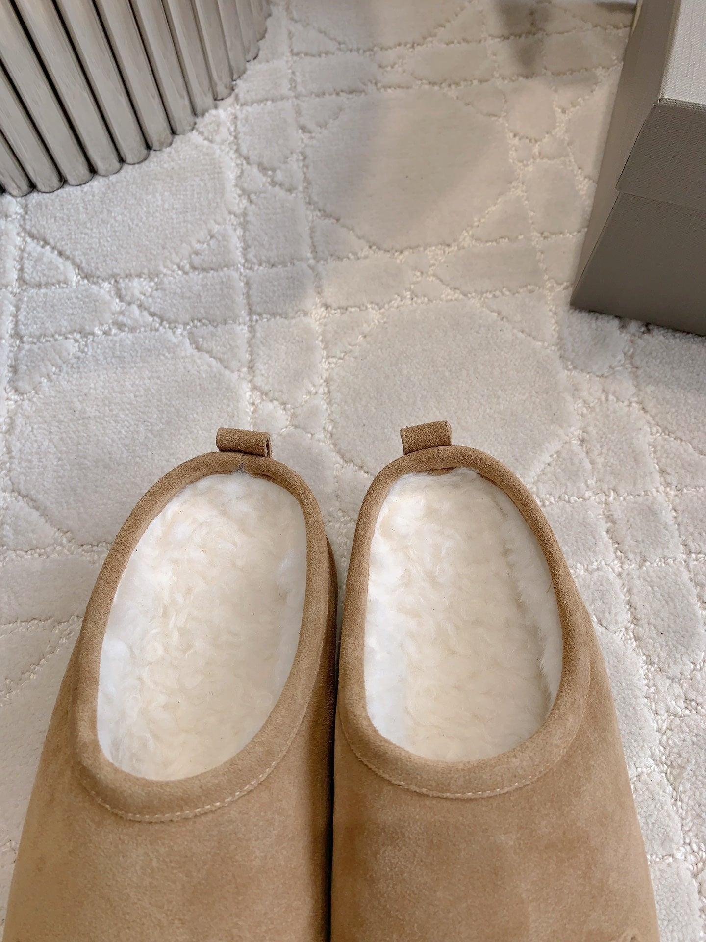 ALASKA SLIPPER IN CAMEL BROWN SUEDE - 35