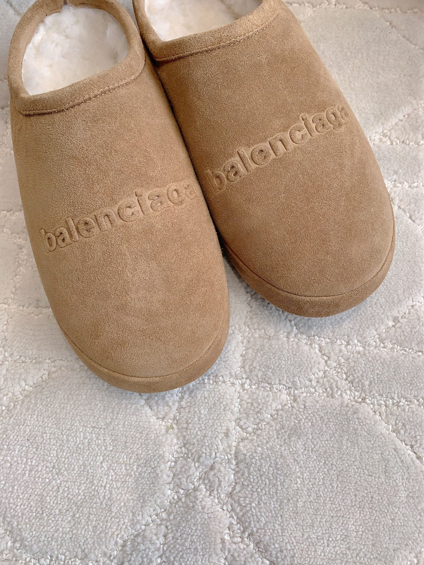ALASKA SLIPPER IN CAMEL BROWN SUEDE - 35