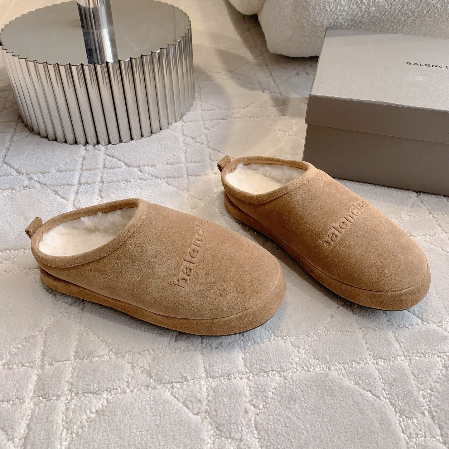 ALASKA SLIPPER IN CAMEL BROWN SUEDE - 35