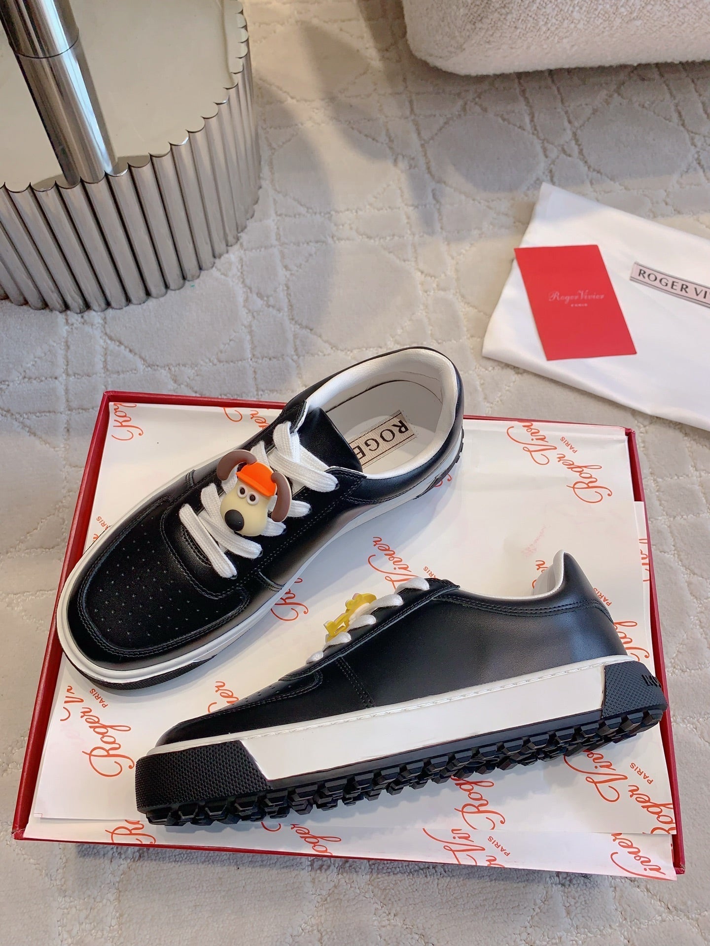 VIV' SKATE SNEAKERS IN BLACK CALFSKIN CARTOON CHARMS - 34