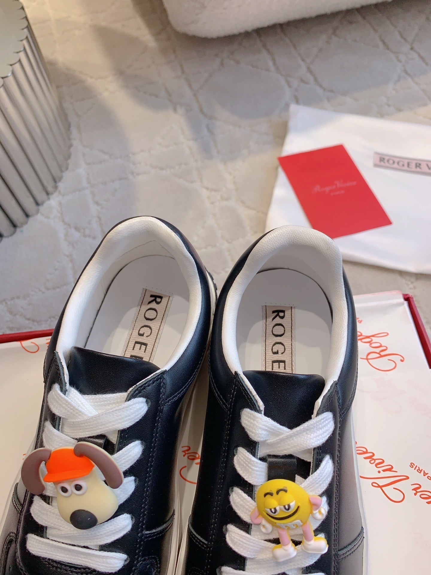 VIV' SKATE SNEAKERS IN BLACK CALFSKIN CARTOON CHARMS - 34