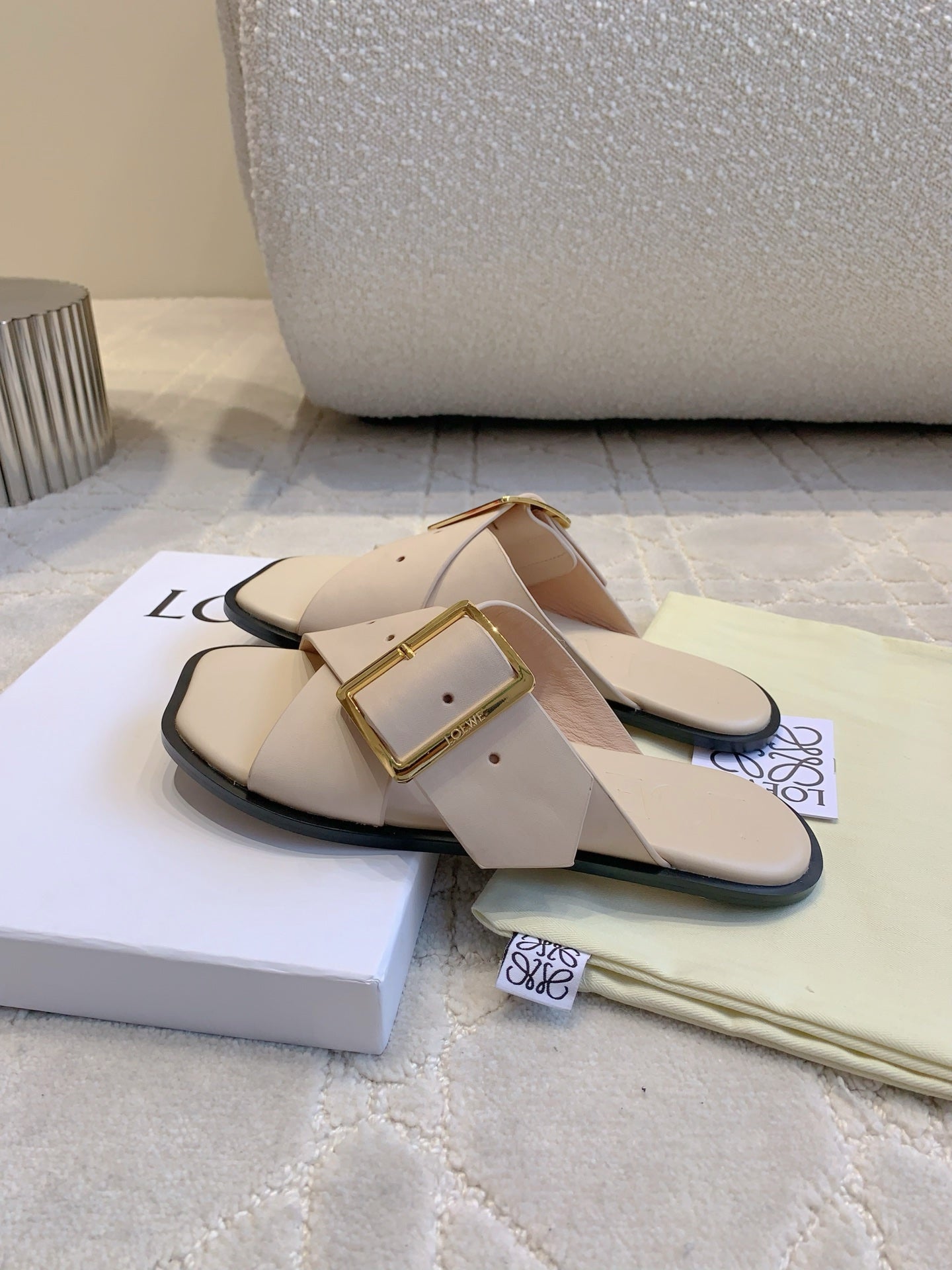 PETAL BELT FLAT SANDAL IN BEIGE CREAM CALFSKIN - 35