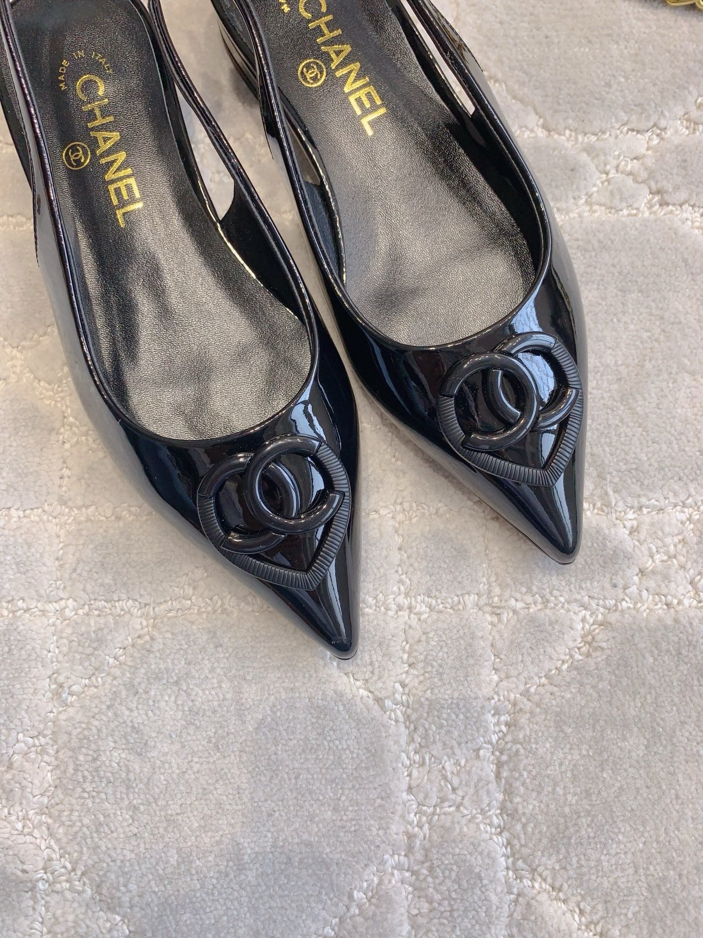 FLAT SLINGBACKS 2 CM IN BLACK PATENT CALFSKIN - 35