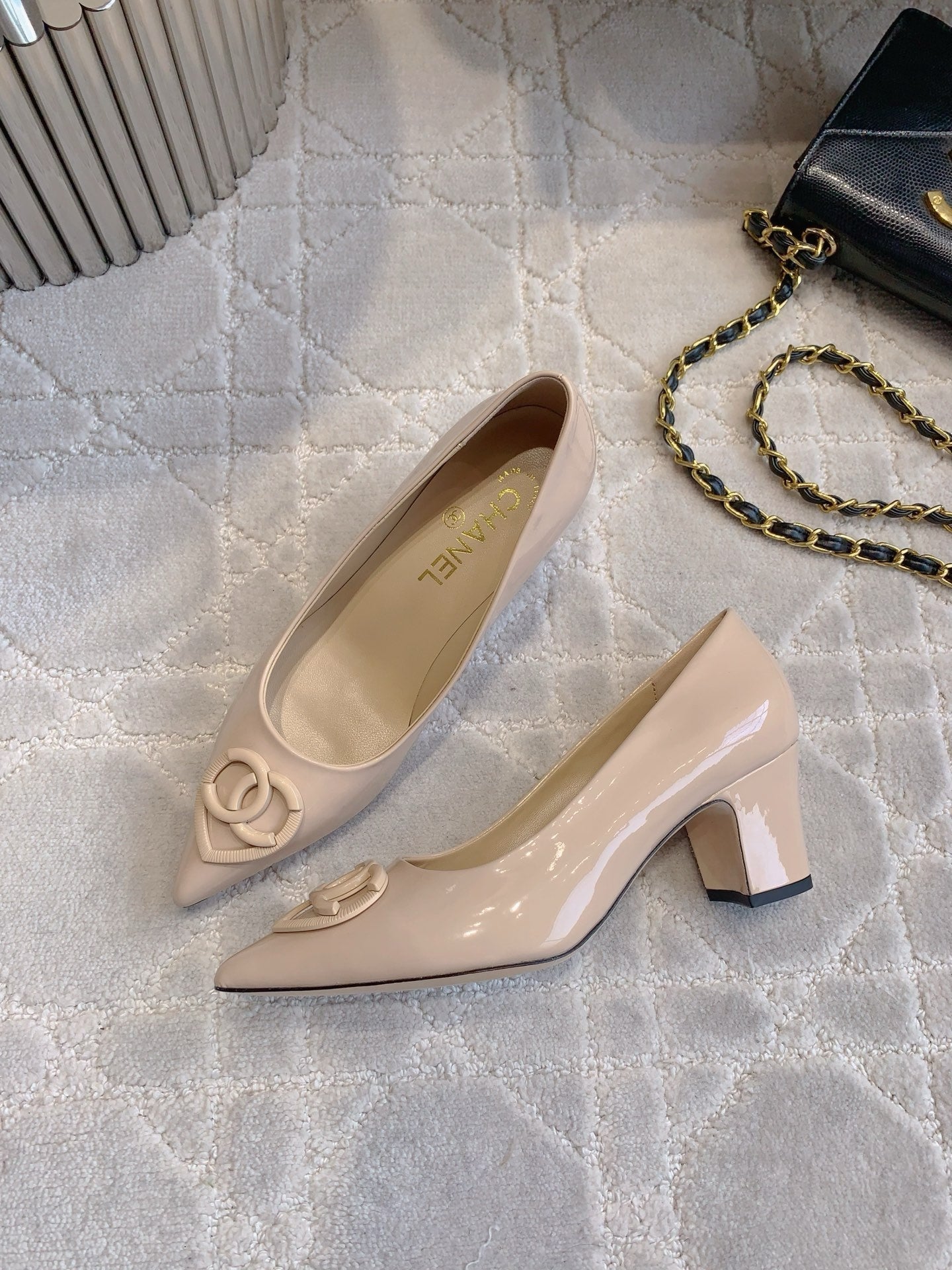 HIGH PUMP 65 MM IN BEIGE CREAM PATENT CALFSKIN - 35