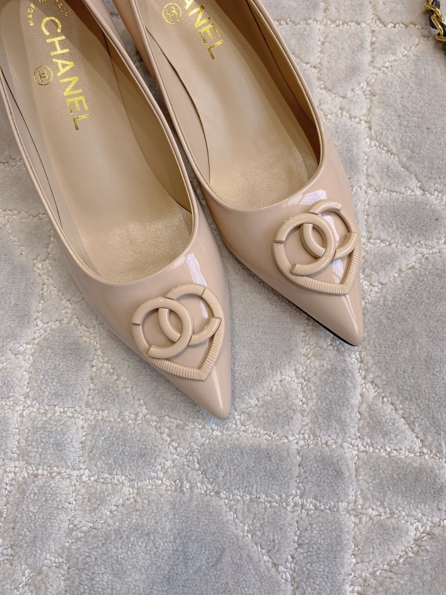 HIGH PUMP 65 MM IN BEIGE CREAM PATENT CALFSKIN - 35