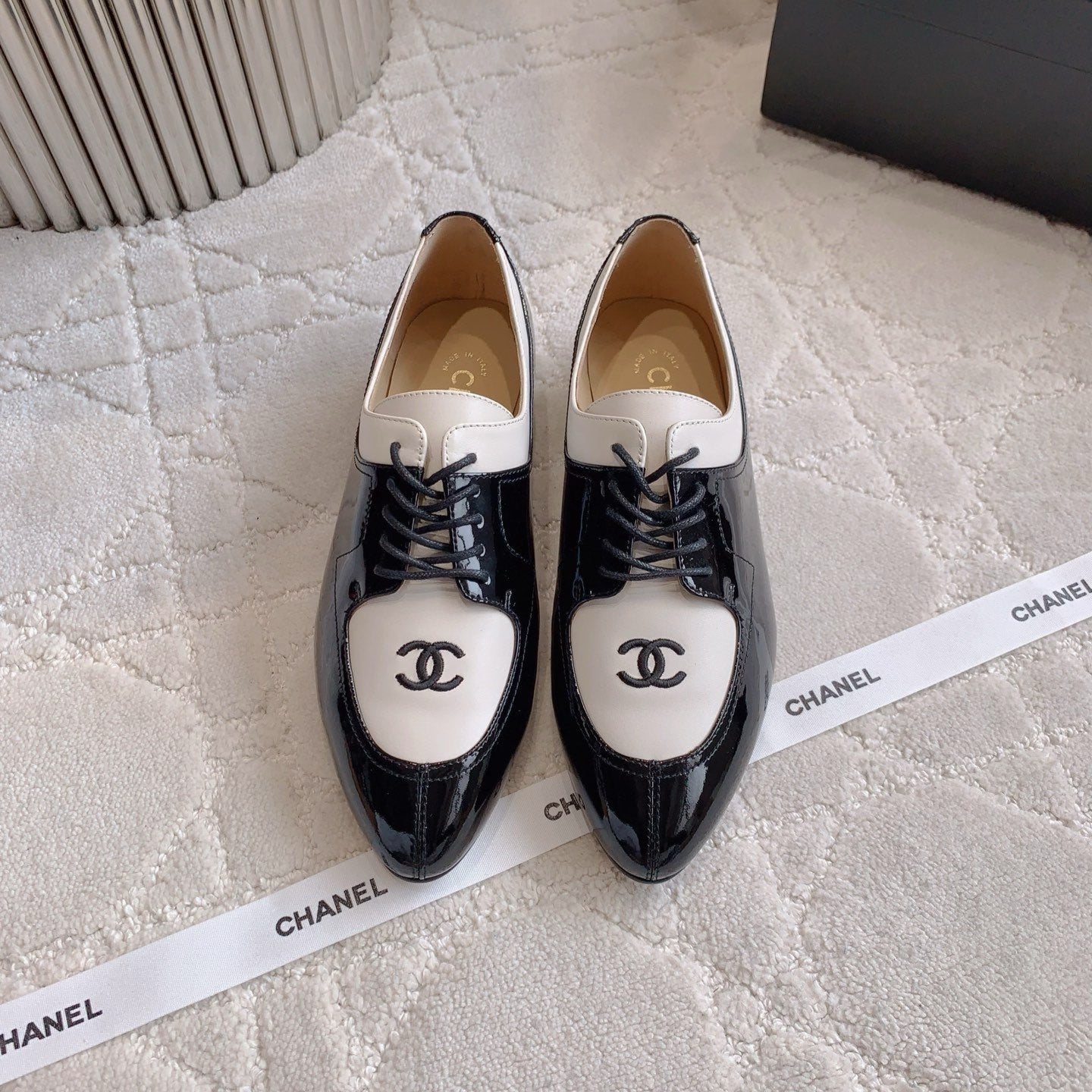 CHANEL 25S TWO TONE LACE UP IN BLACK AND WHITE SHINY CALFSKIN - 35