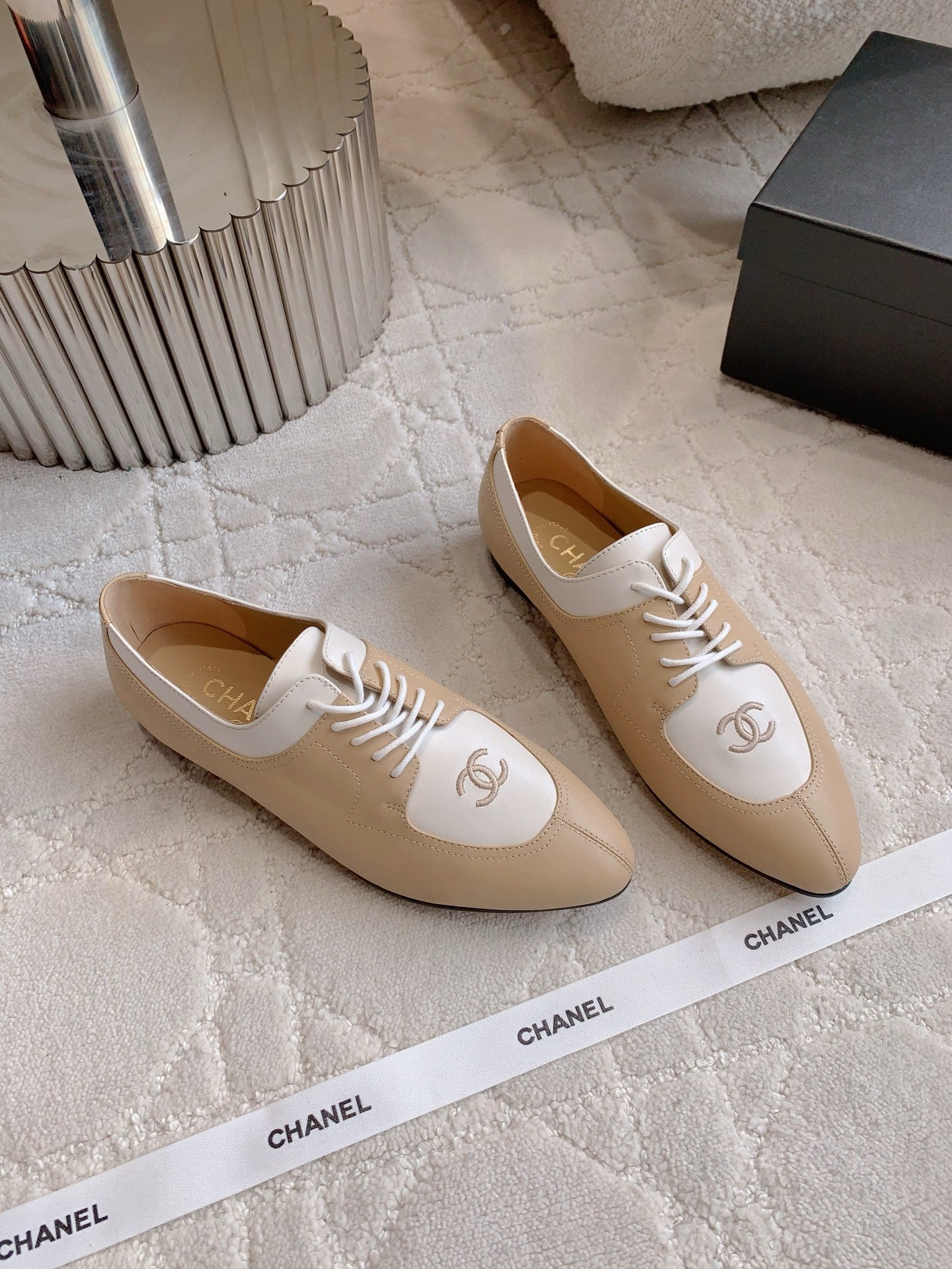 CHANEL 25S TWO TONE LACE UP IN BEIGE CALFSKIN - 35