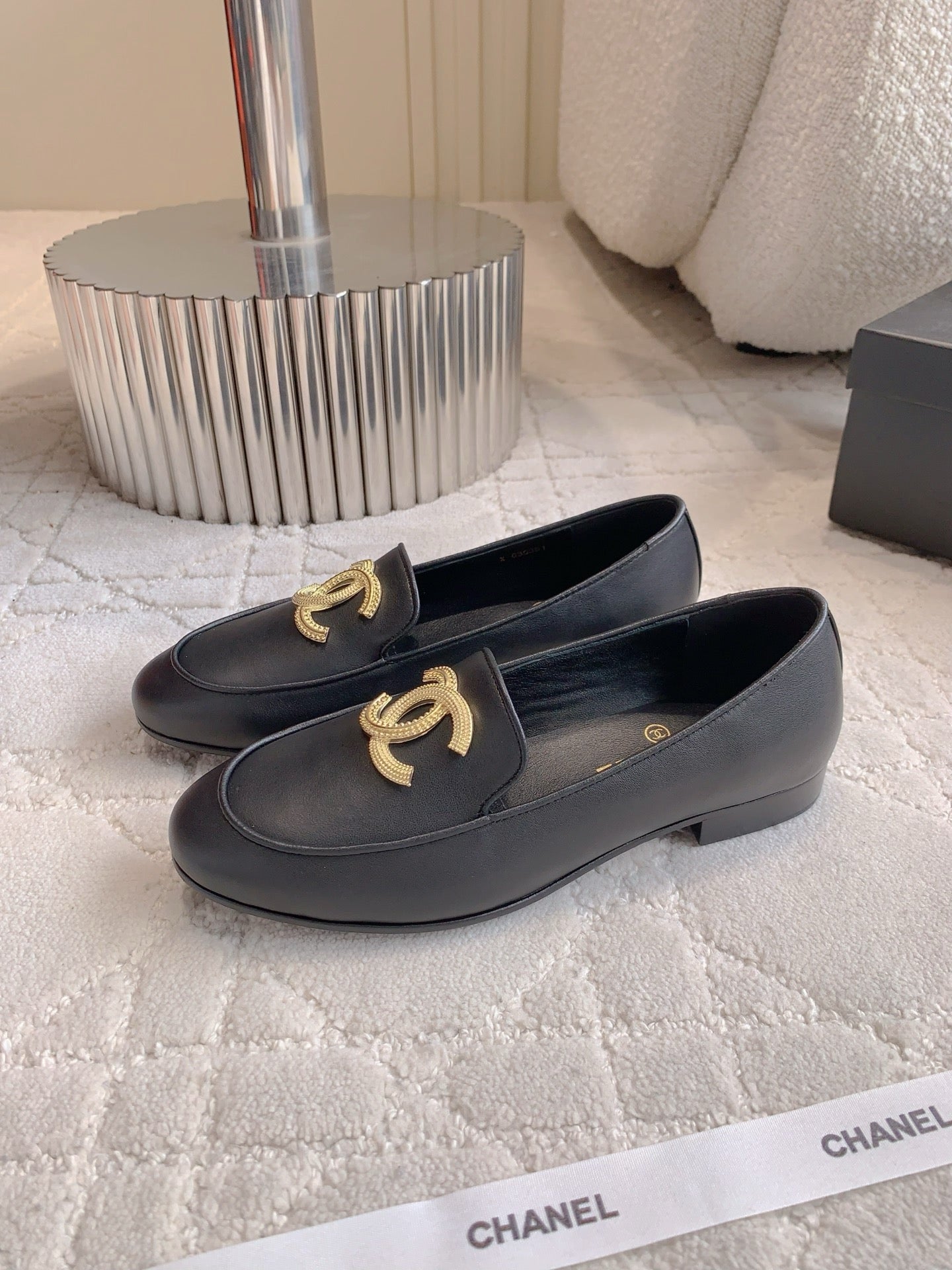 CHANEL 25S LOAFERS WITH LARGE LOGO IN BLACK CALFSKIN GOLD HARDWARE - 35