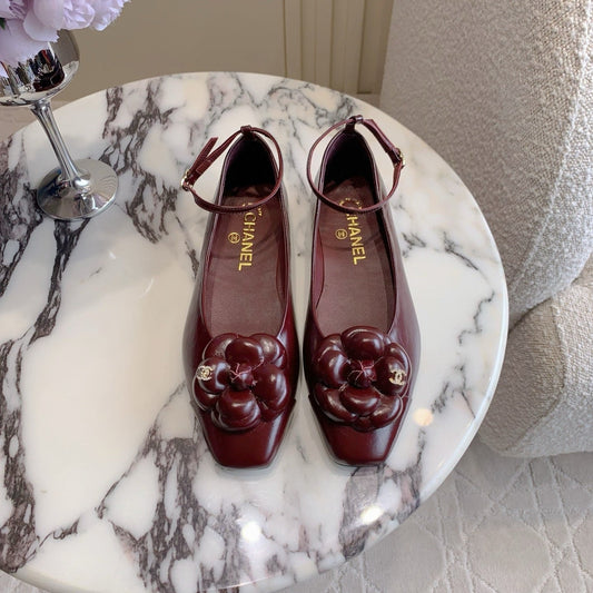 CHANEL 25S CAMELLIA SQUARE TOE FLATS IN ROSSO ANCORA CALFSKIN GOLD HARDWARE - 35