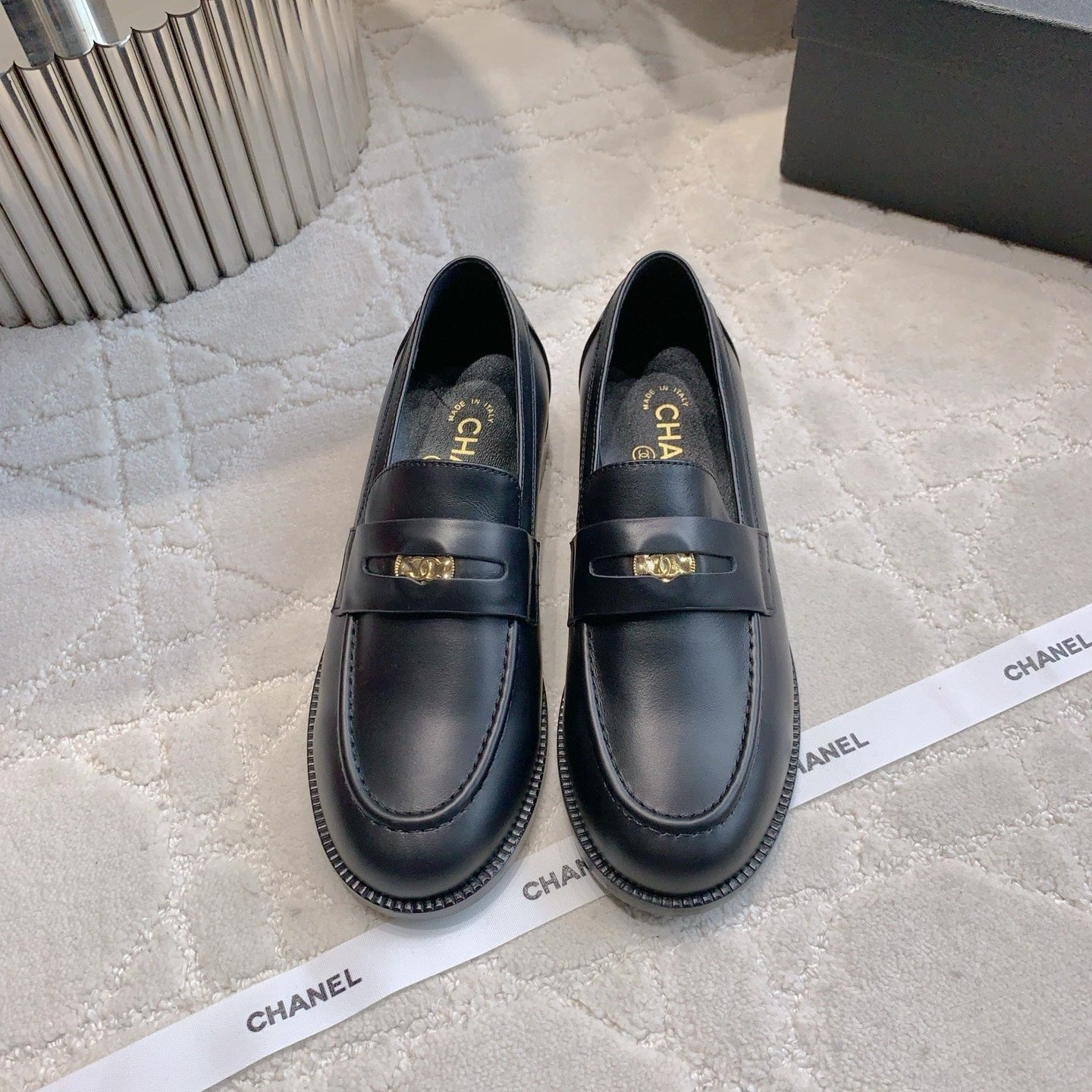 CHANEL 25S MOCCASINS IN BLACK CALFSKIN GOLD HARDWARE - 35