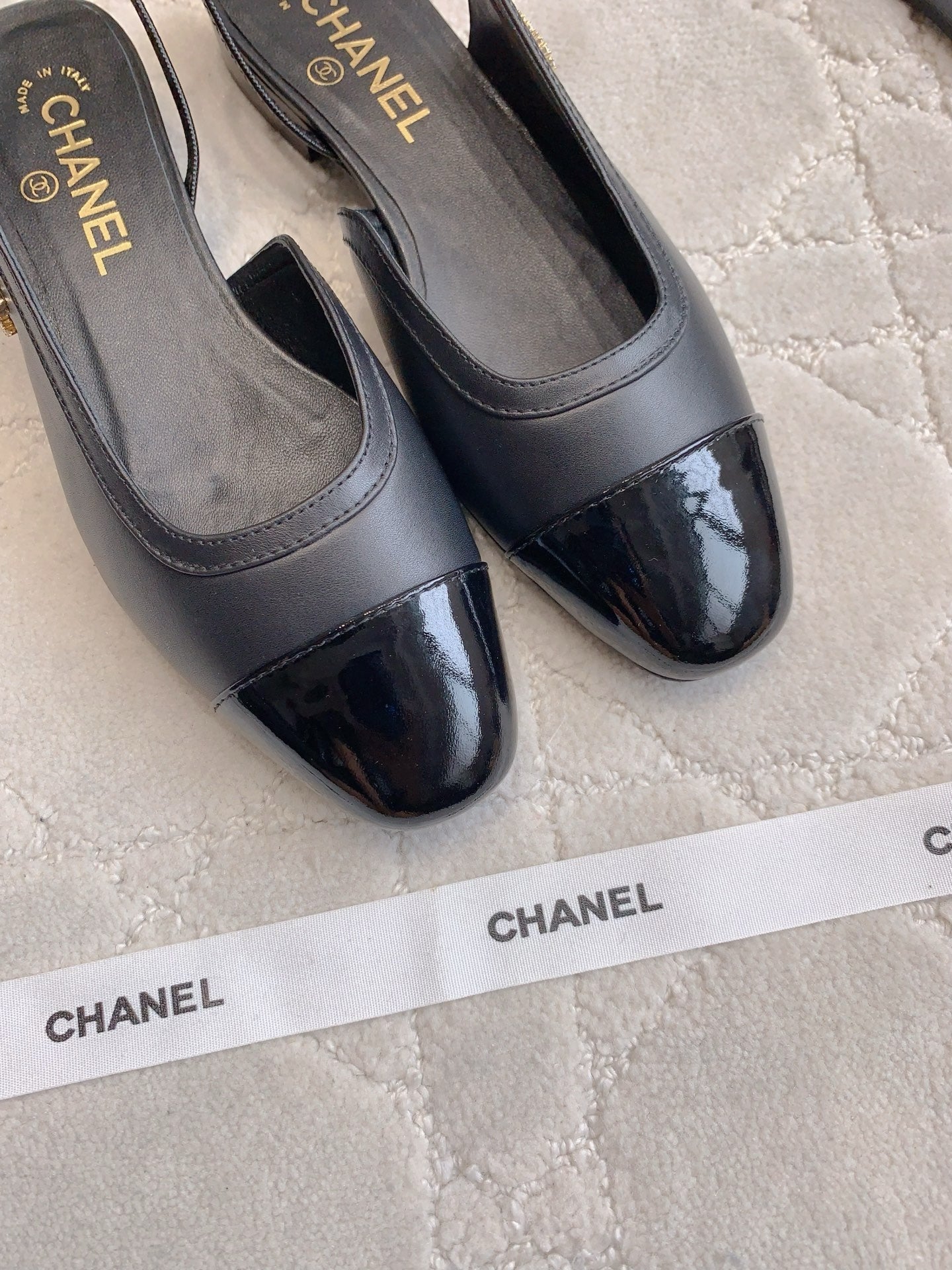 CHANEL 25S SLINGBACK IN BLACK FULL CALFSKIN GOLD HARDWARE - 35