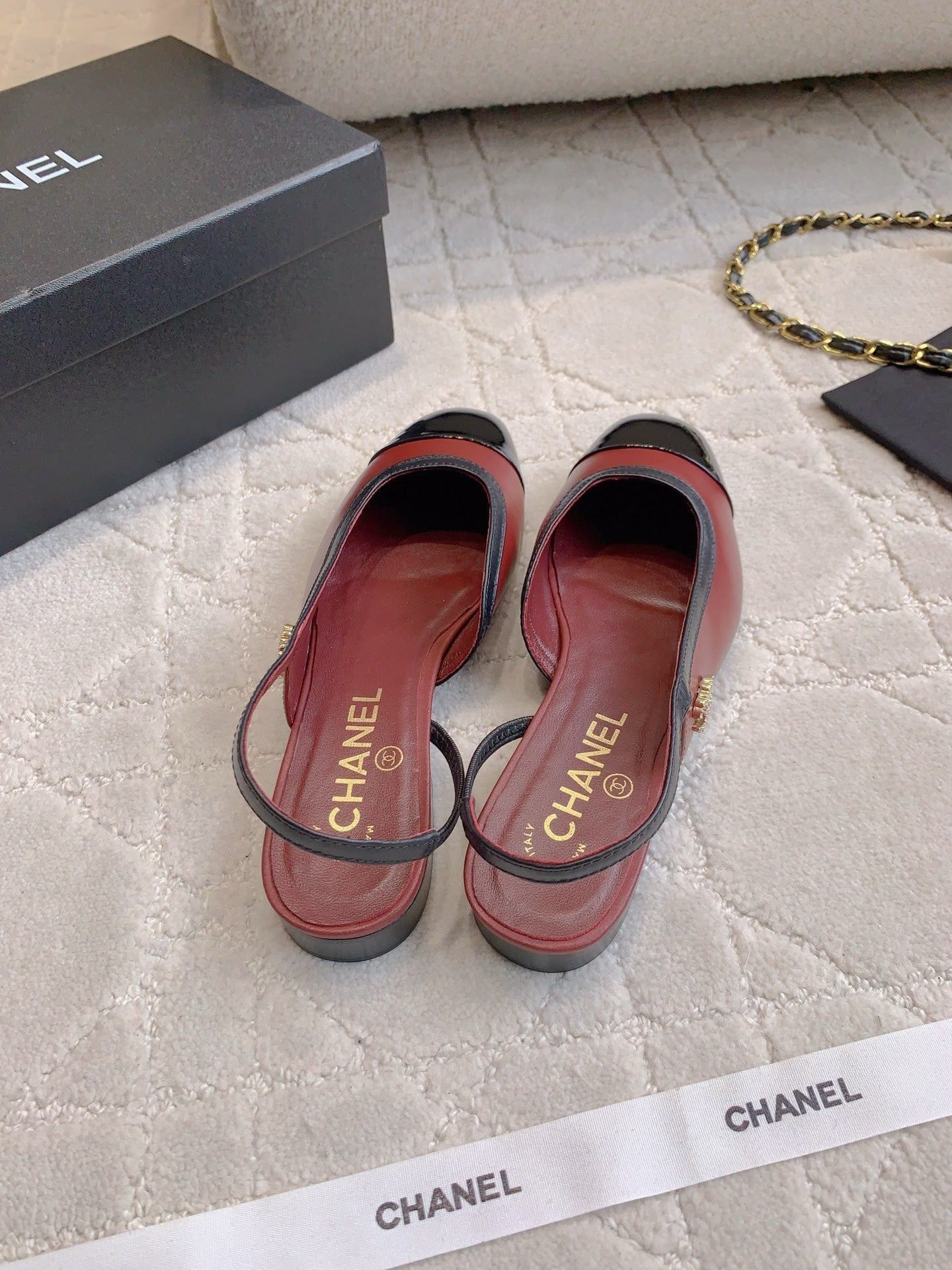 CHANEL 25S SLINGBACK IN BLACK AND ROSEWOOD CALFSKIN GOLD HARDWARE - 35
