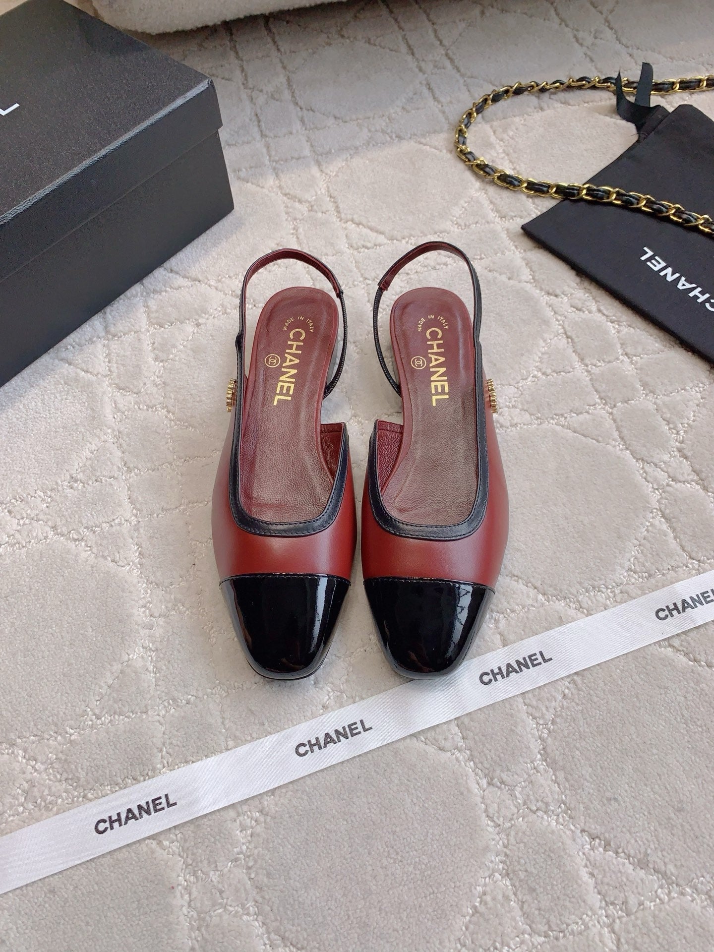 CHANEL 25S SLINGBACK IN BLACK AND ROSEWOOD CALFSKIN GOLD HARDWARE - 35