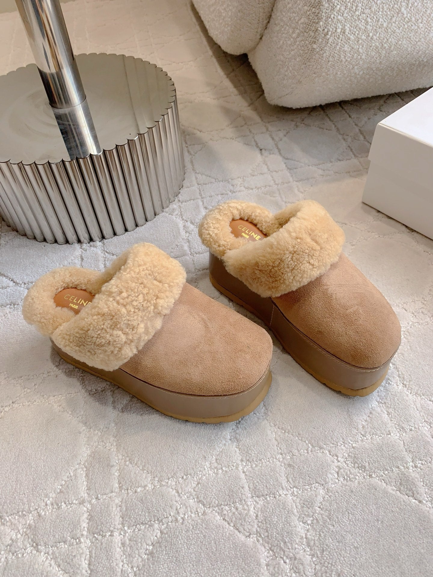 CELINE 25S DANA WEDGE MULE 70MM IN LIGHT BROWN SUEDE CALFSKIN AND SHEARLING - 35