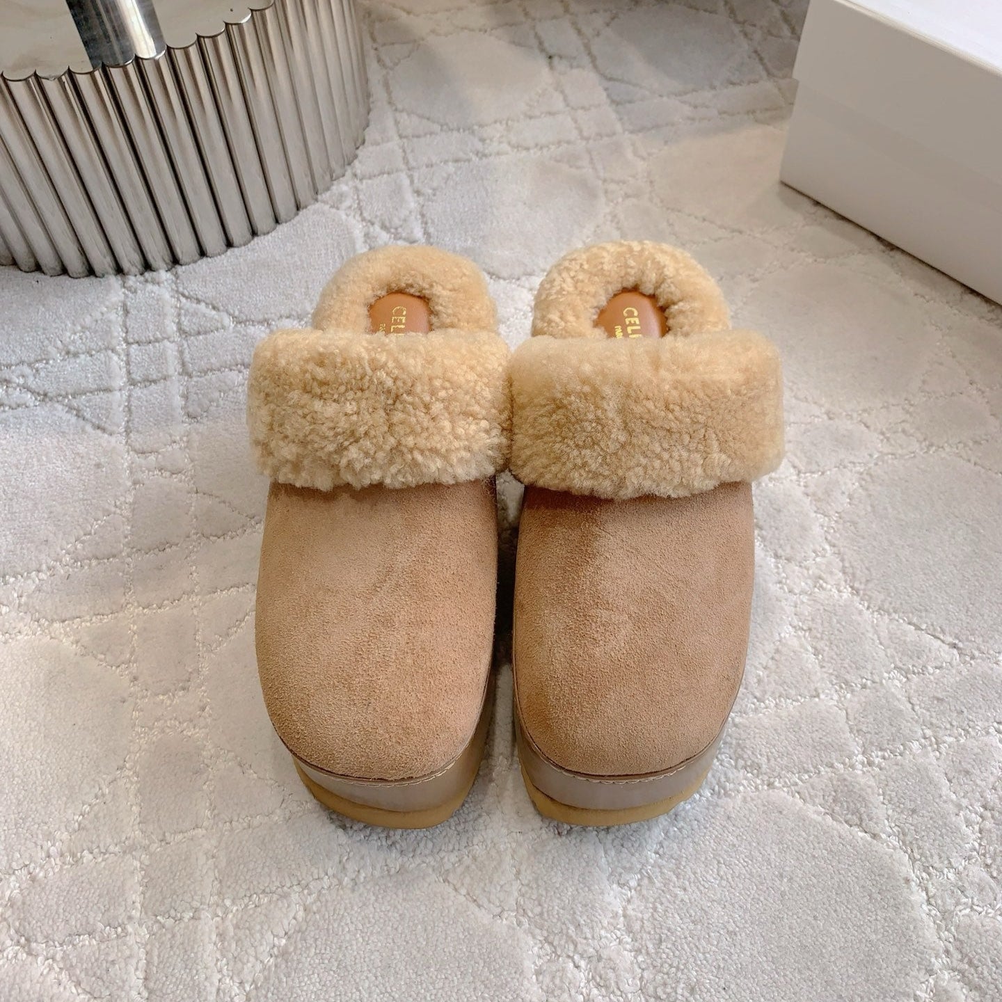 CELINE 25S DANA WEDGE MULE 70MM IN LIGHT BROWN SUEDE CALFSKIN AND SHEARLING - 35