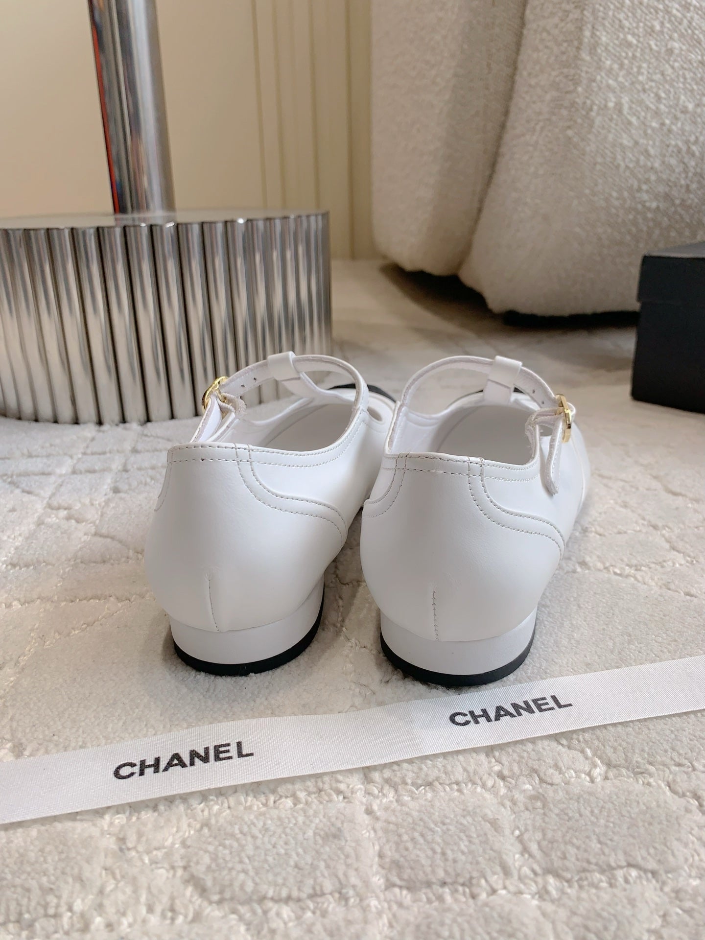 CHANEL 25S MARY JANE IN BLACK AND WHITE CALFSKIN GOLD HARDWARE - 35