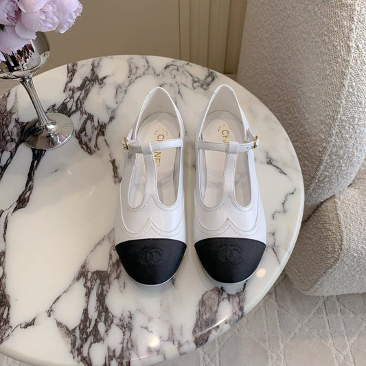 CHANEL 25S MARY JANE IN BLACK AND WHITE CALFSKIN GOLD HARDWARE - 35