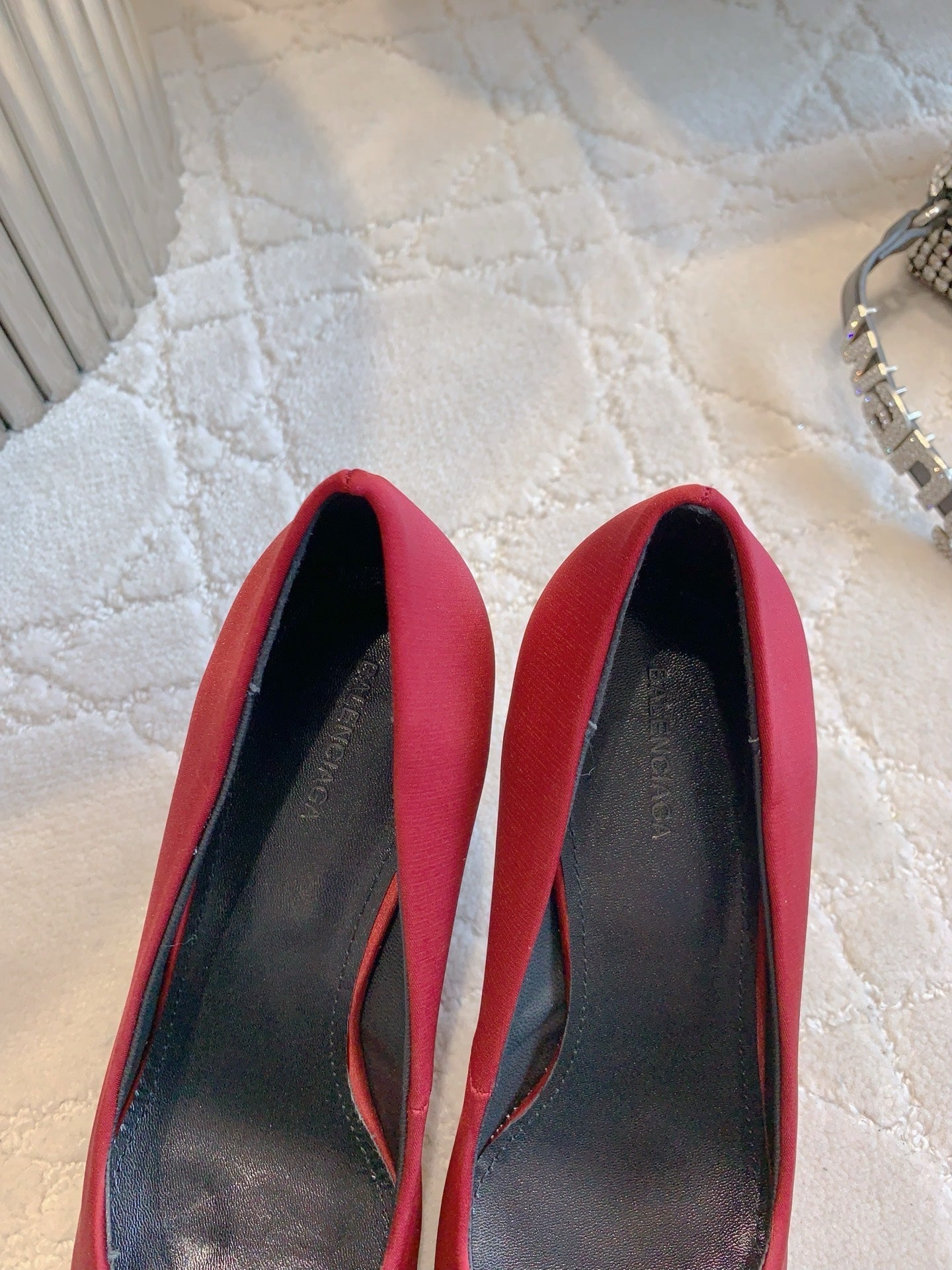 BALENCIAGA 25S POINTED-TOE HIGH HEELS 70 MM IN RED SATIN WITH GOLD HARDWARE - 35