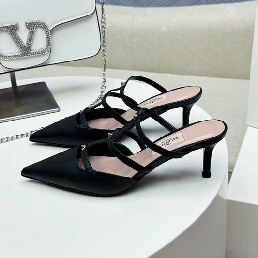 ROCKSTUD WISPY BLACK CALFSKIN MULE 60MM - 34
