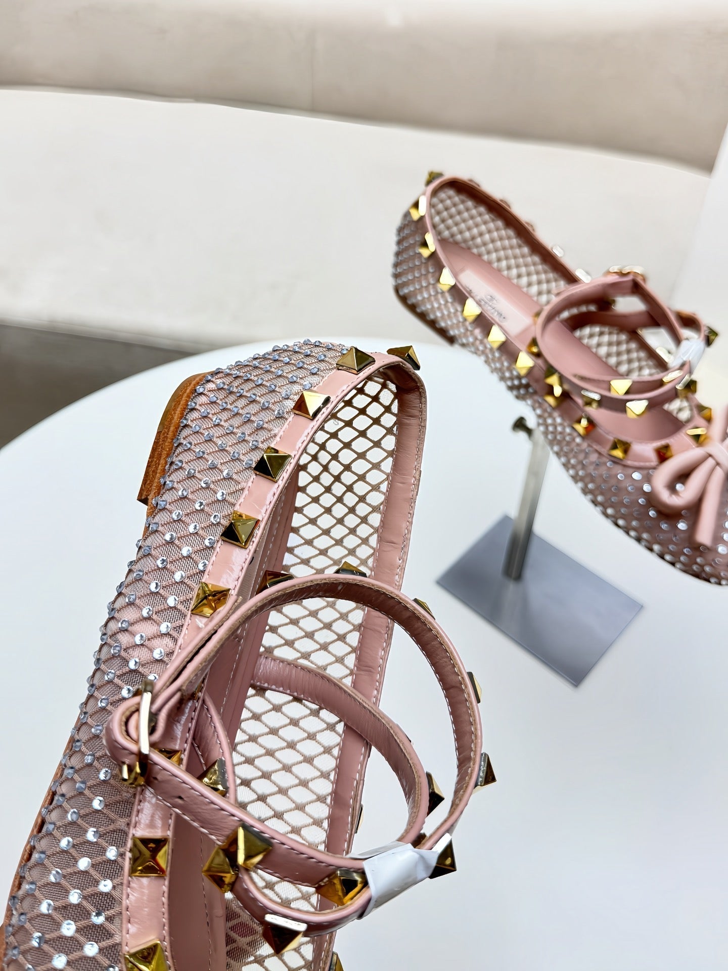 ROCKSTUD PEACH PINK MESH BALLERINA WITH CRYSTALS - 34