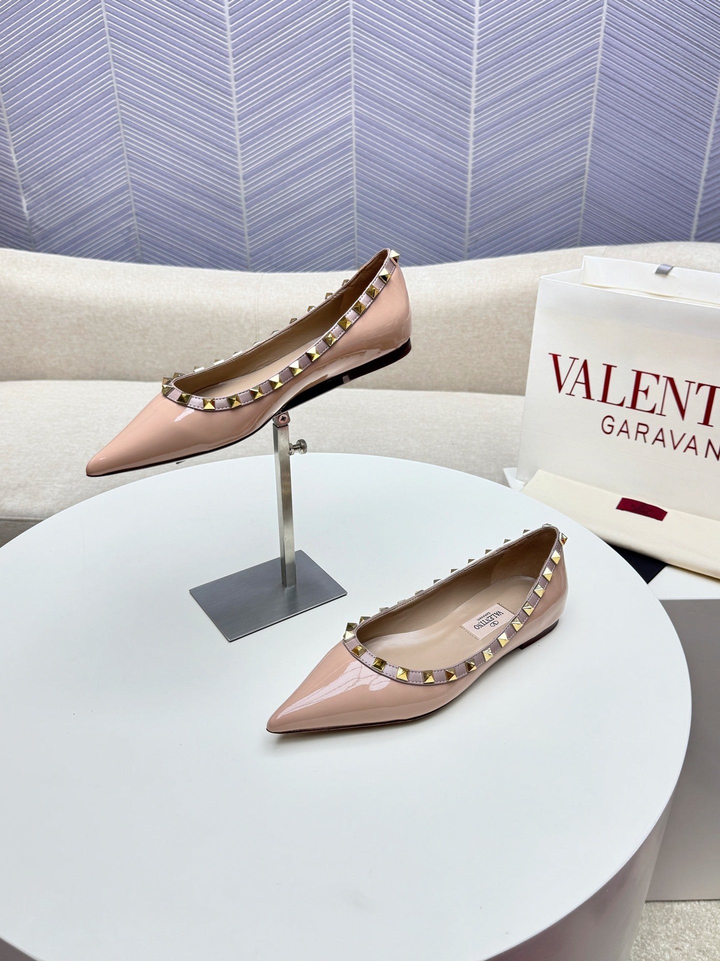 ROCKSTUD FLAT PUMP IN NUDE TAN CALFSKIN - 34