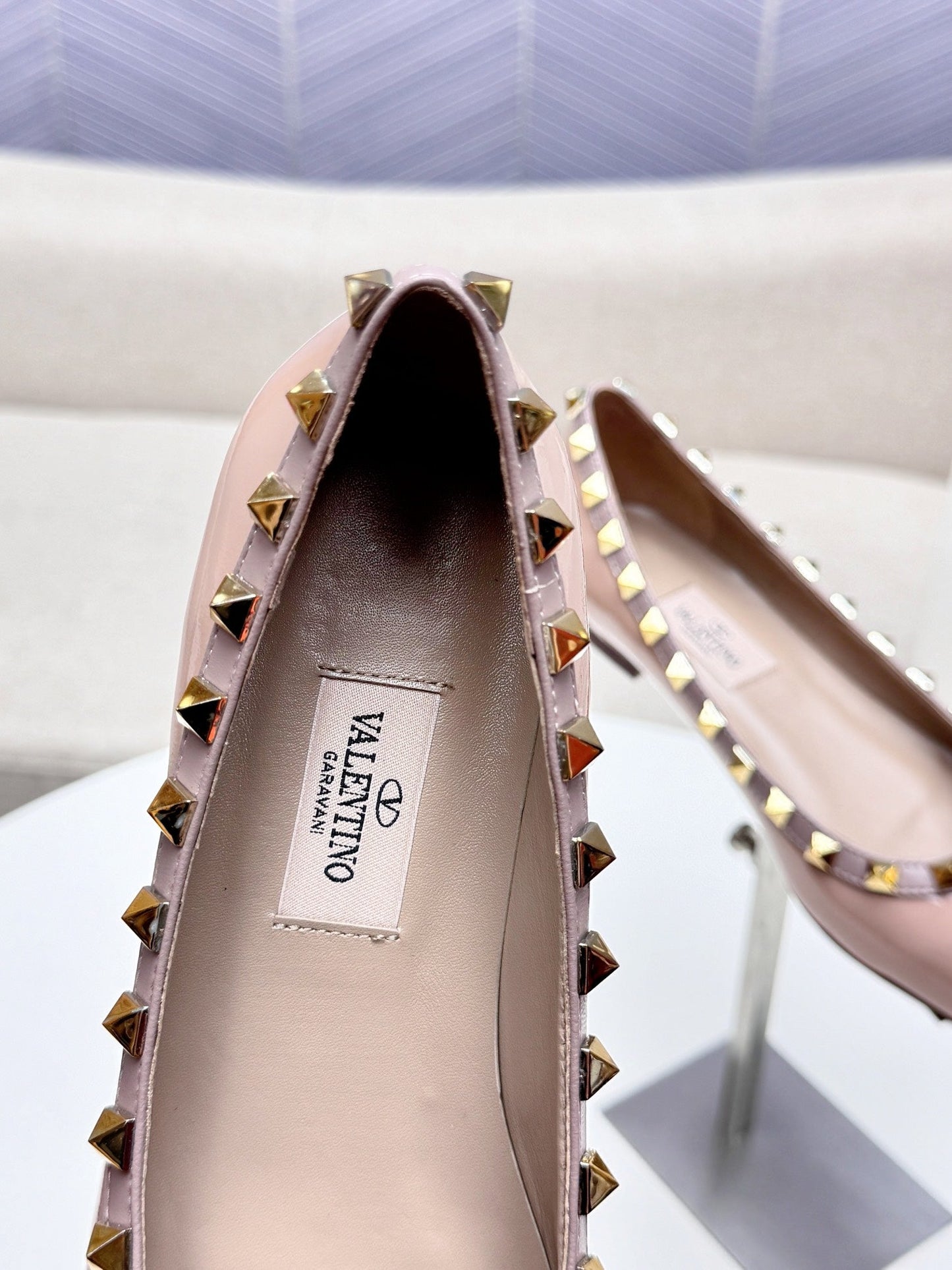 ROCKSTUD FLAT PUMP IN NUDE TAN CALFSKIN - 34