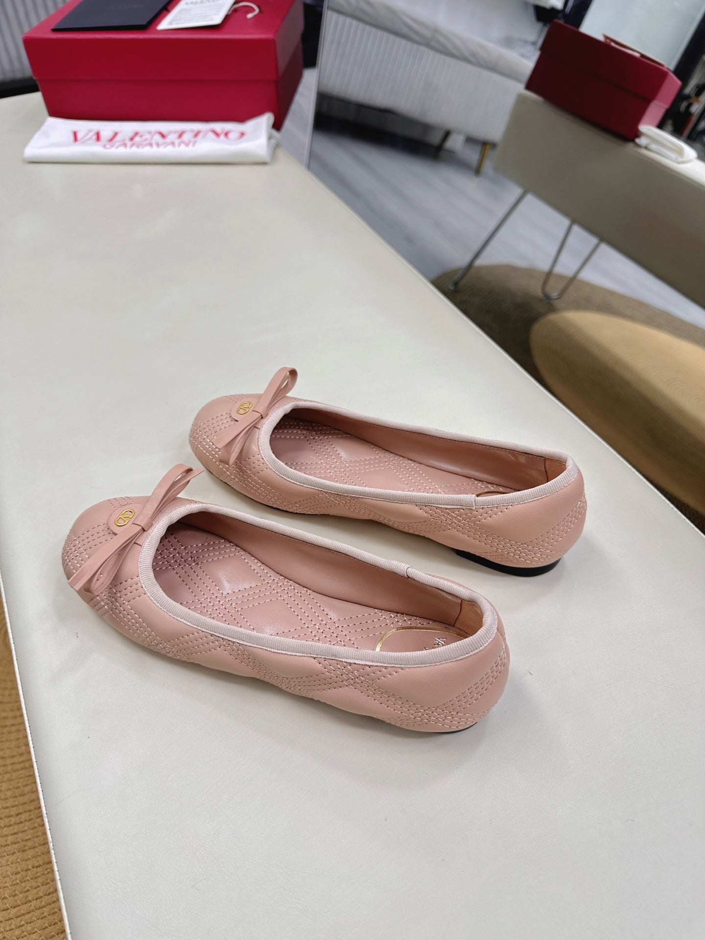 VLTN CLASSIC BALLET FLATS 25S IN NUDE PINK CALFSKIN WITH BOW - 35