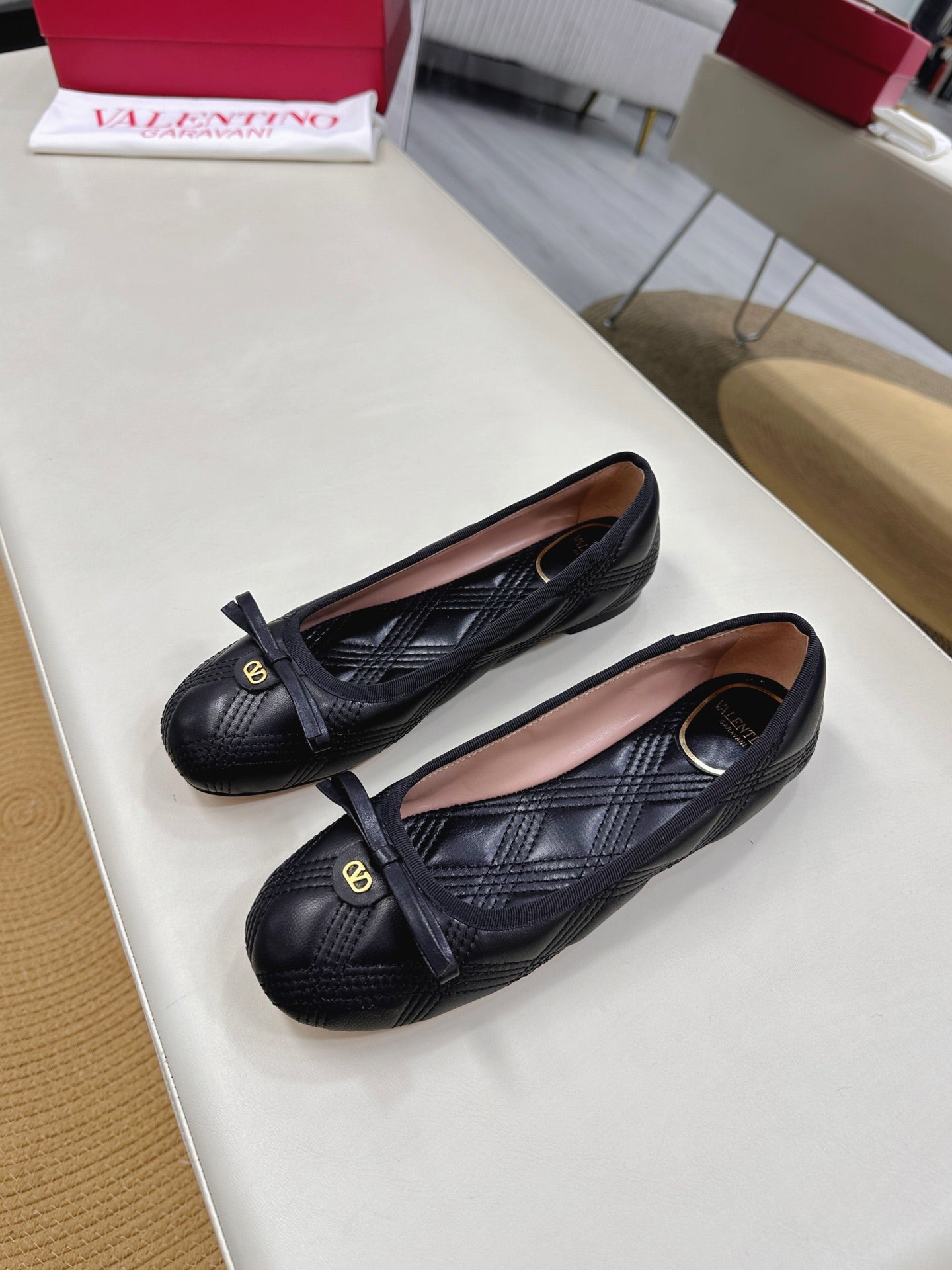 VLTN CLASSIC BALLET FLATS 25S IN BLACK CALFSKIN WITH BOW - 35