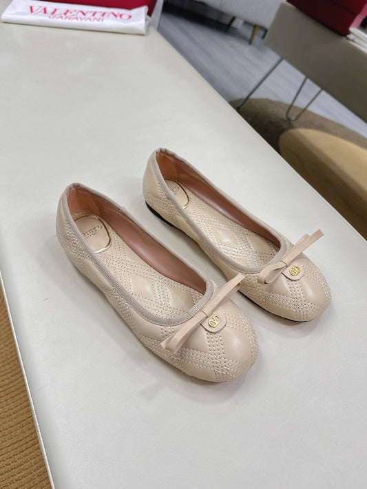 VLTN CLASSIC BALLET FLATS 25S IN LIGHT BEIGE CALFSKIN WITH BOW - 35