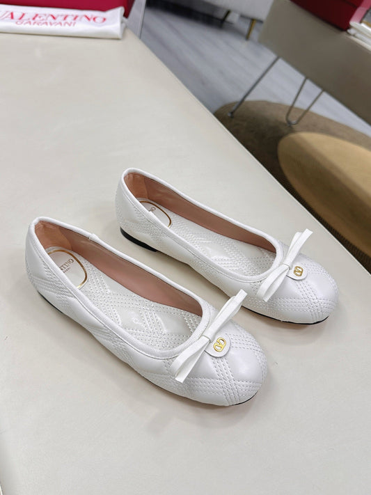 VLTN CLASSIC BALLET FLATS 25S IN WHITE CALFSKIN WITH BOW - 35