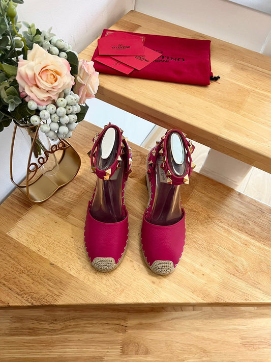 ЖІНОЧІ БОСОНІЖКИ VALENTINO 26S НА ТАНКЕТЦІ З ТЕМНО-РОЖЕВОЇ ТЕЛЯЧОЇ ШКІРИ