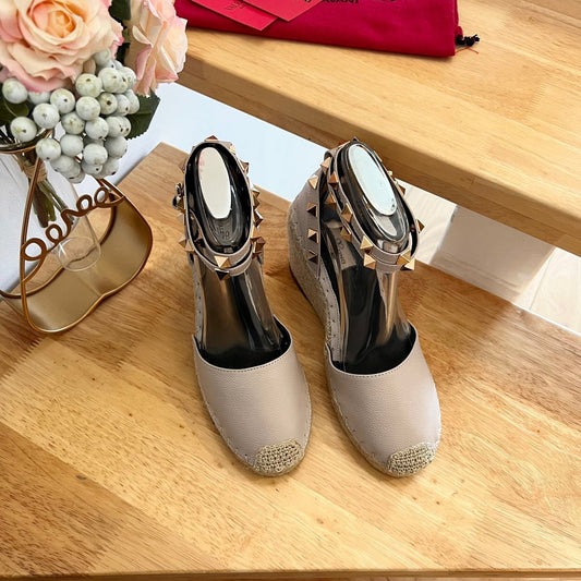 ТУФЛІ-ТАНКЕТКА VALENTINO 26S З БЕЖЕВОЇ ТЕЛЯЧОЇ ШКІРИ