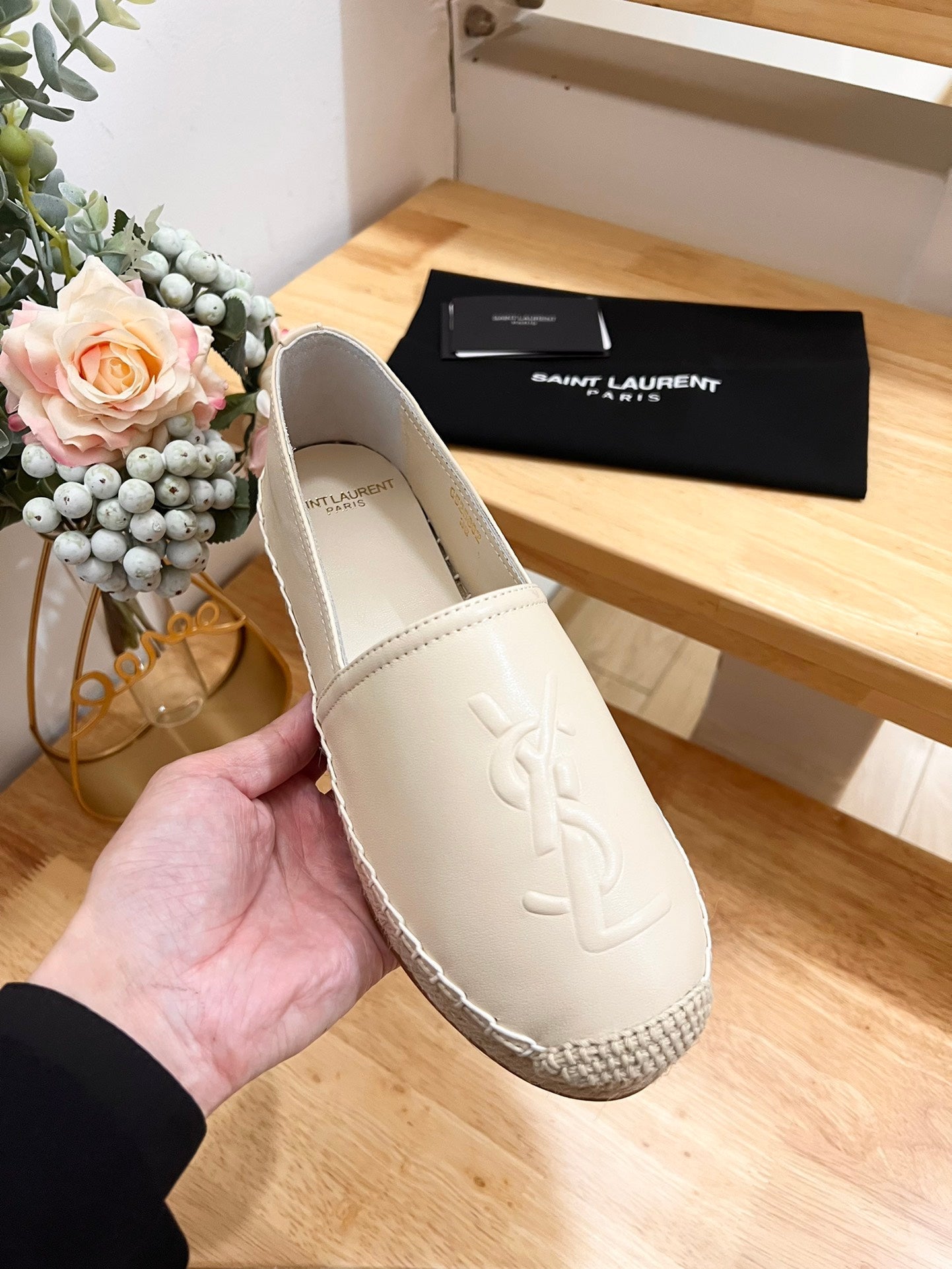 SL YVES EMBOSSED LOGO SLIP ON CREAMY WHITE CALFSKIN - 35