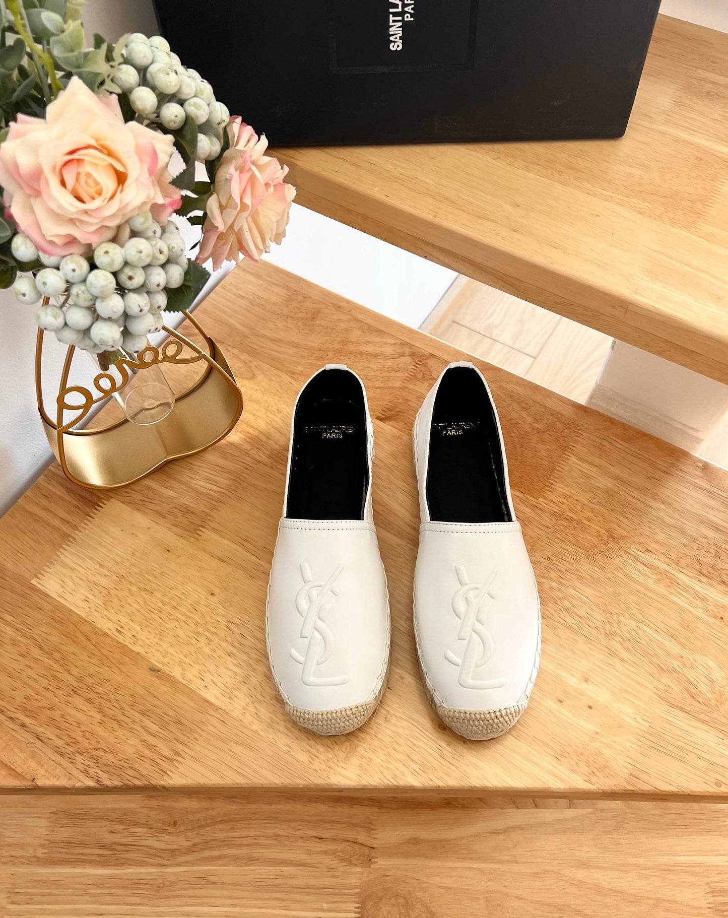 SL YVES EMBOSSED LOGO SLIP ON WHITE AND BLACK CALFSKIN - 35