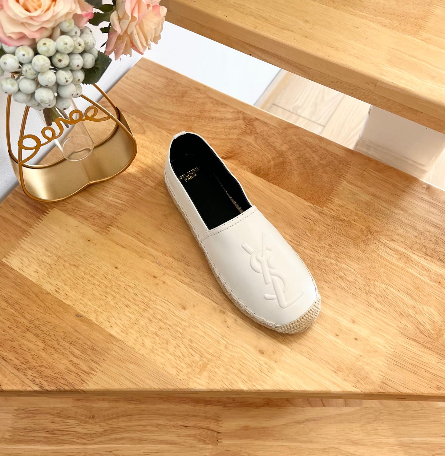 SL YVES EMBOSSED LOGO SLIP ON WHITE AND BLACK CALFSKIN - 35