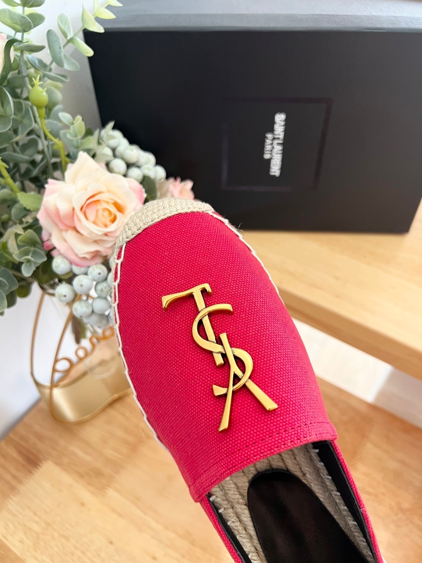SL YVES LOGO SLIP ON RED CANVAS - 35