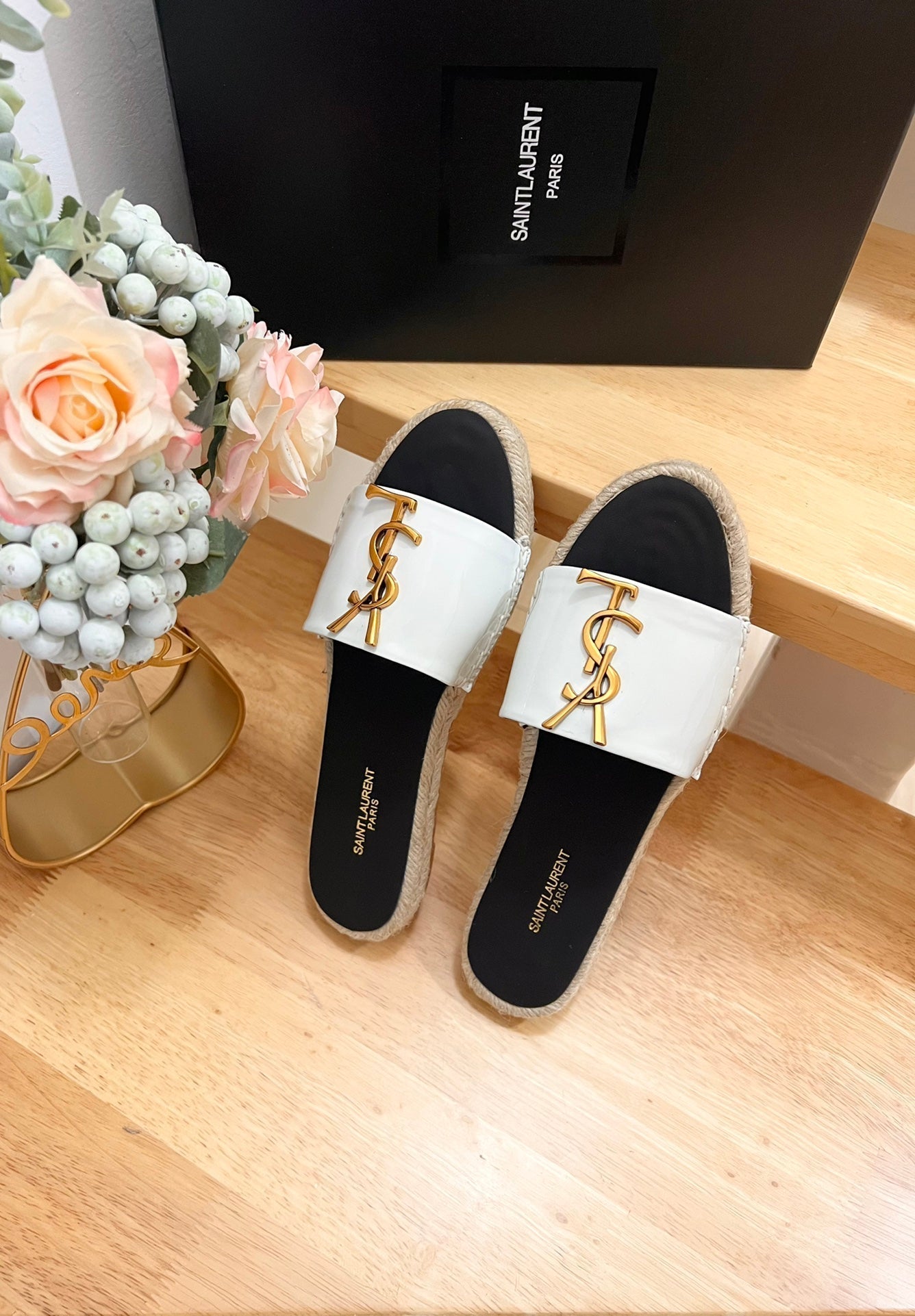SL YVES LOGO SLIPPER BLACK AND WHITE CALFSKIN - 35