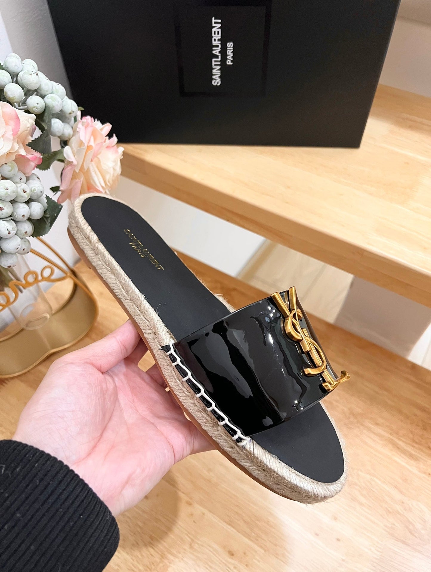 SL YVES LOGO SLIPPER BLACK CALFSKIN - 35